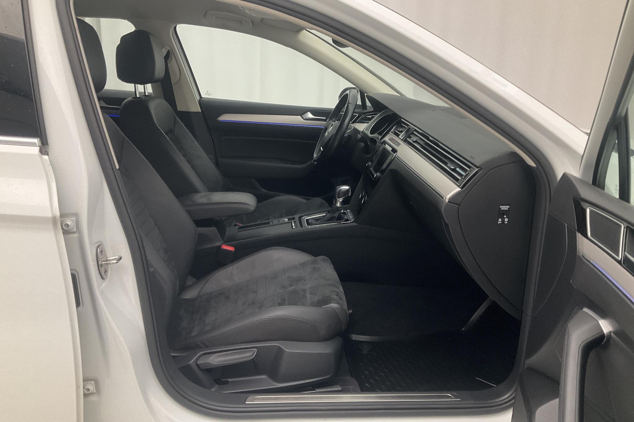 VW Passat 1.4 Plug-in-Hybrid Sportscombi (218hk) - 144 700 km - Automatic - white - 2017