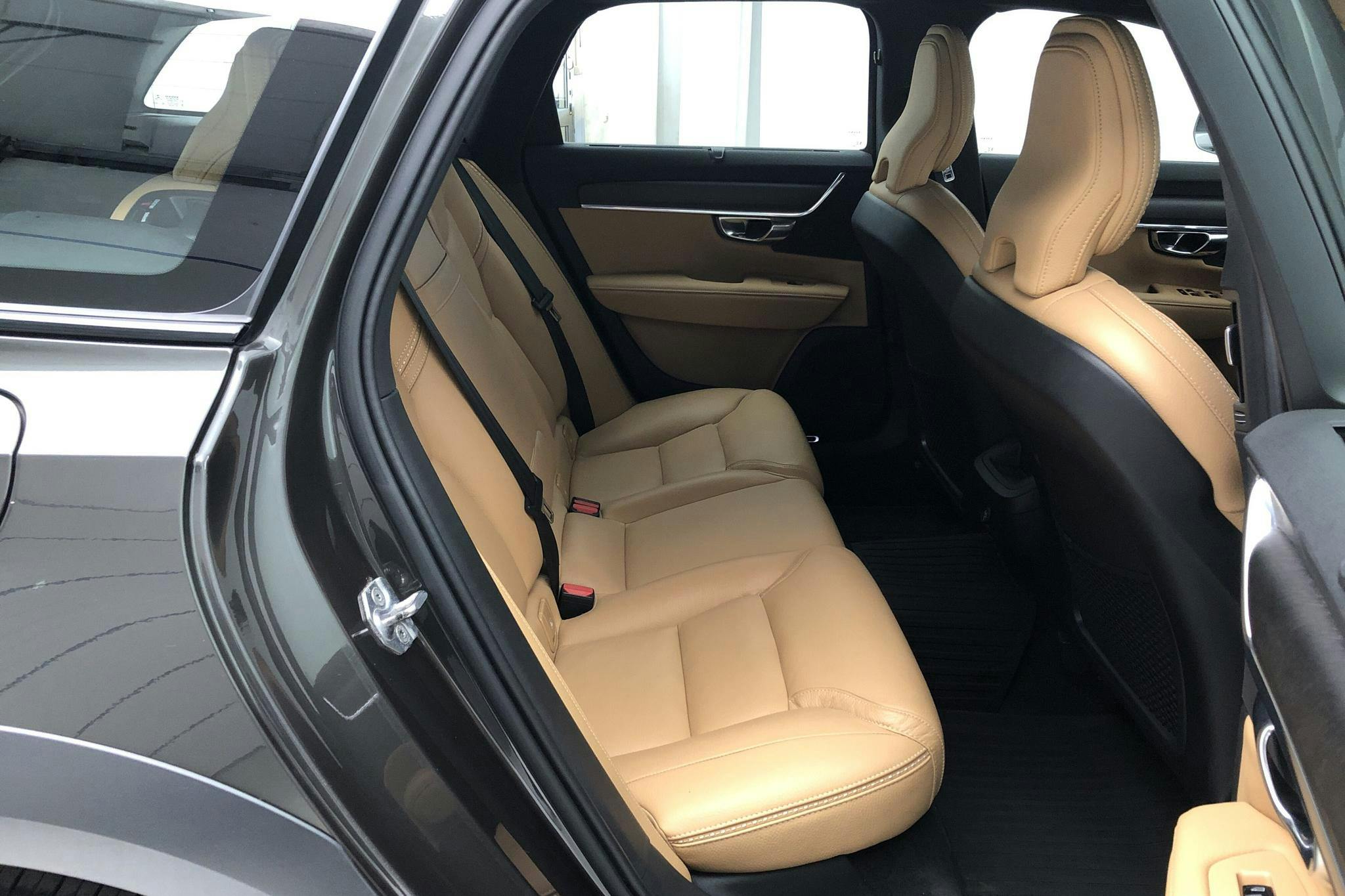 Volvo V90 D5 Cross Country AWD (235hk) - 15 062 mil - Automat - Dark Grey - 2019