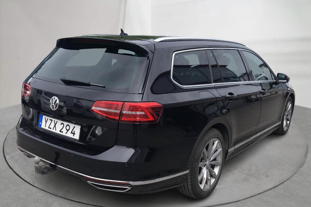 VW Passat 2.0 TFSI Sportscombi (220hk) - 9 575 mil - Automat - svart - 2018