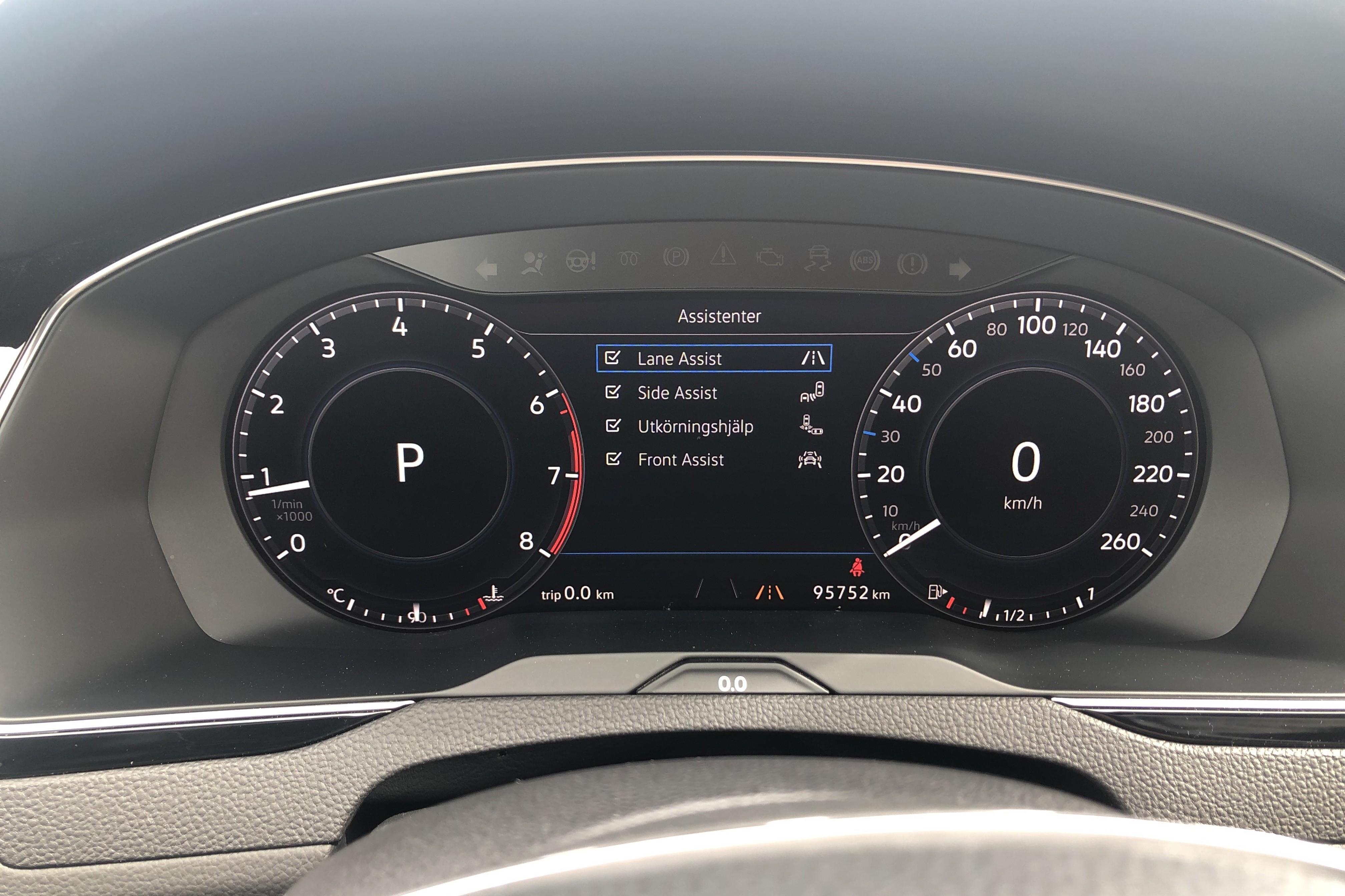 VW Passat 2.0 TFSI Sportscombi (220hk) - 9 575 mil - Automat - svart - 2018