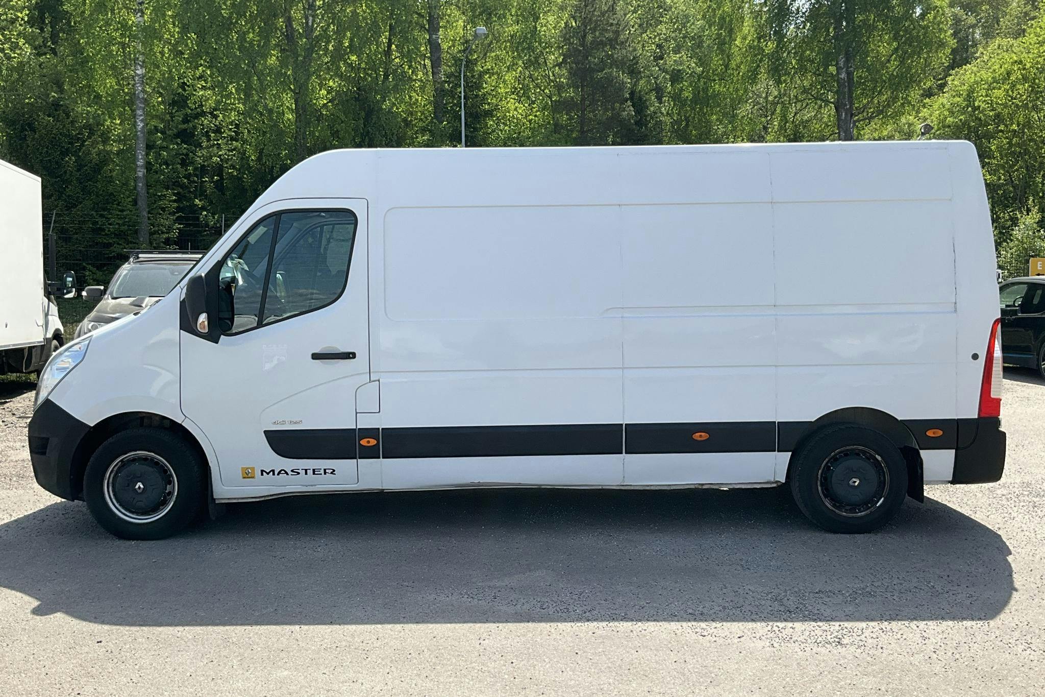 Renault Master 2.3 dCi FAP 2WD (125hk) - 10 311 mil - Automat - vit - 2013