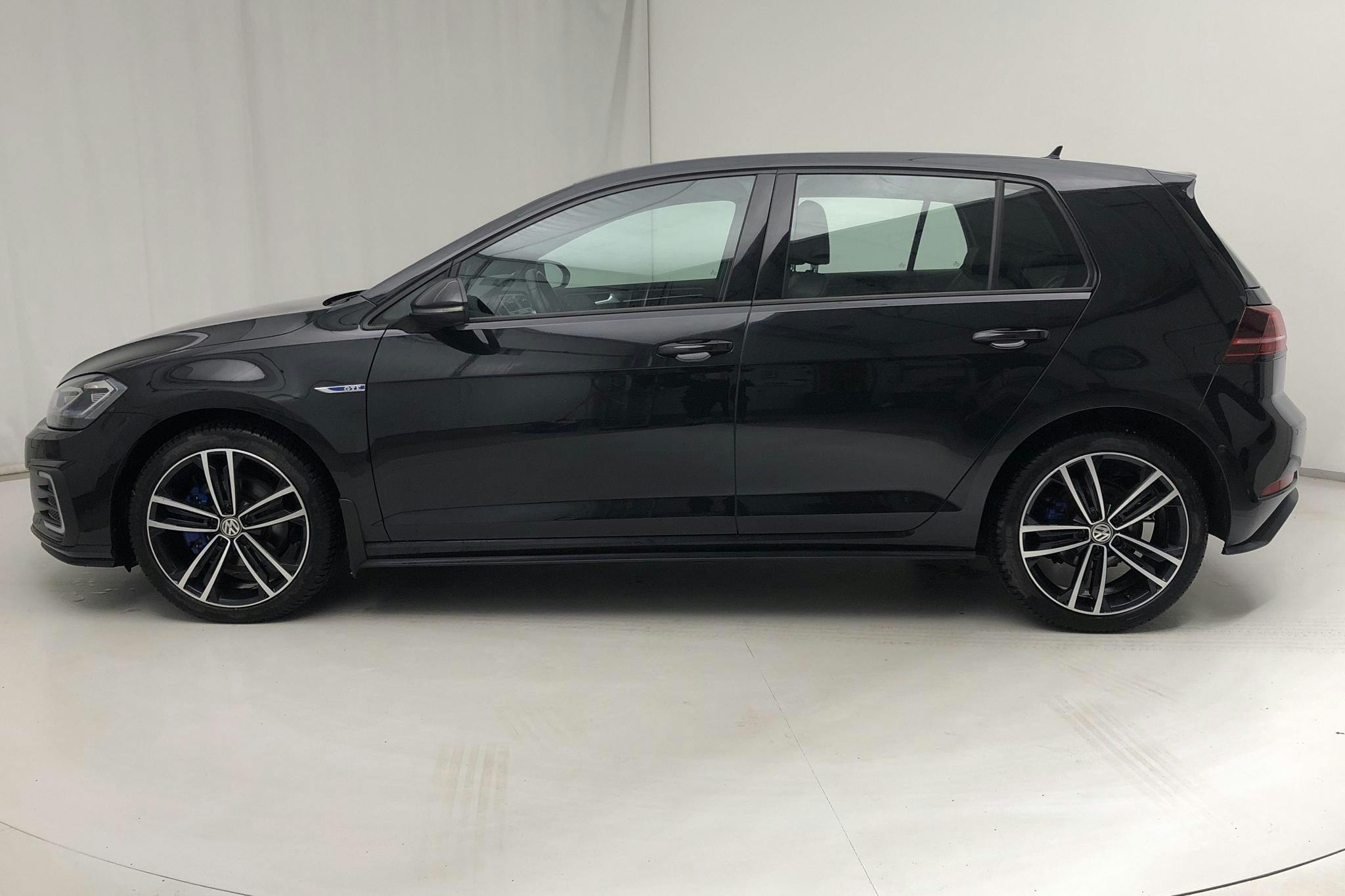 VW Golf VII GTE 5dr (204hk) - 126 810 km - Automatic - black - 2018
