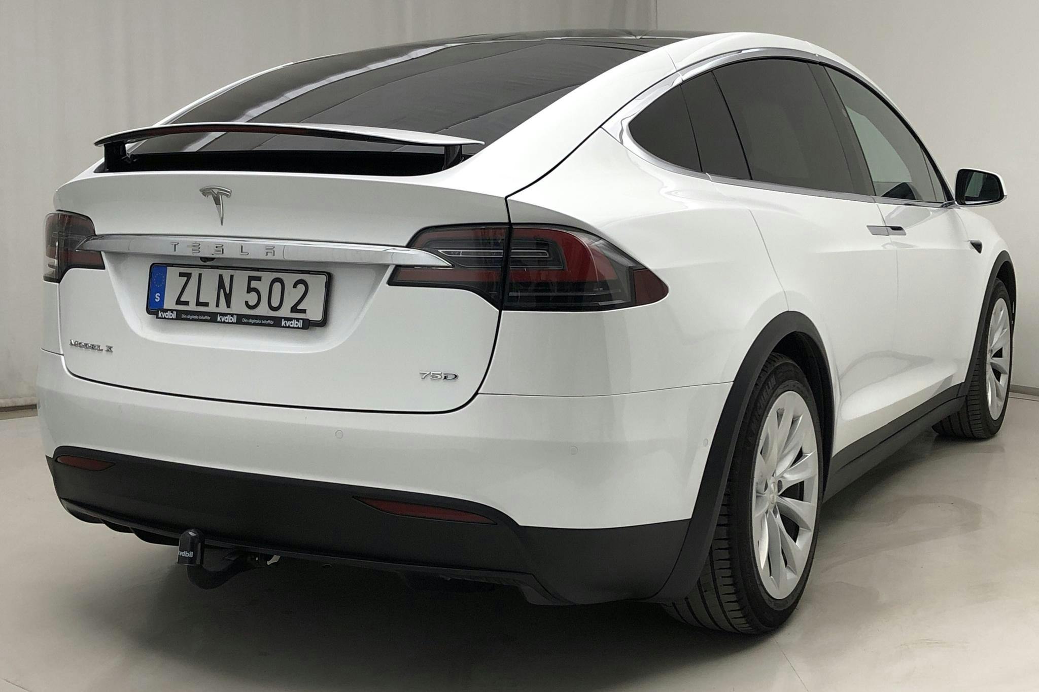 Tesla Model X 75D - 5 949 mil - Automat - vit - 2018