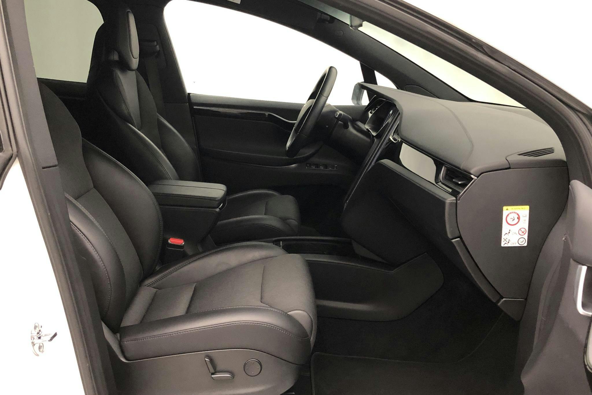 Tesla Model X 75D - 5 949 mil - Automat - vit - 2018