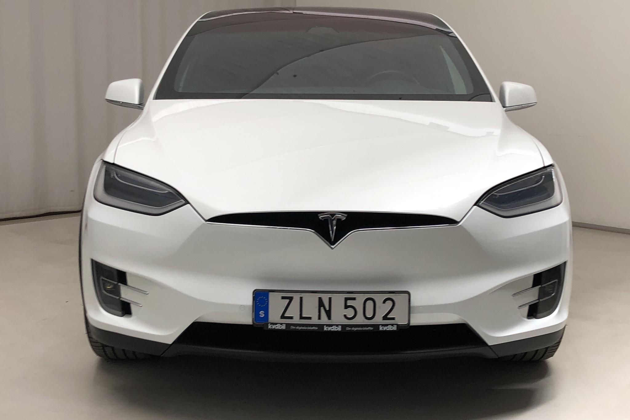 Tesla Model X 75D - 5 949 mil - Automat - vit - 2018