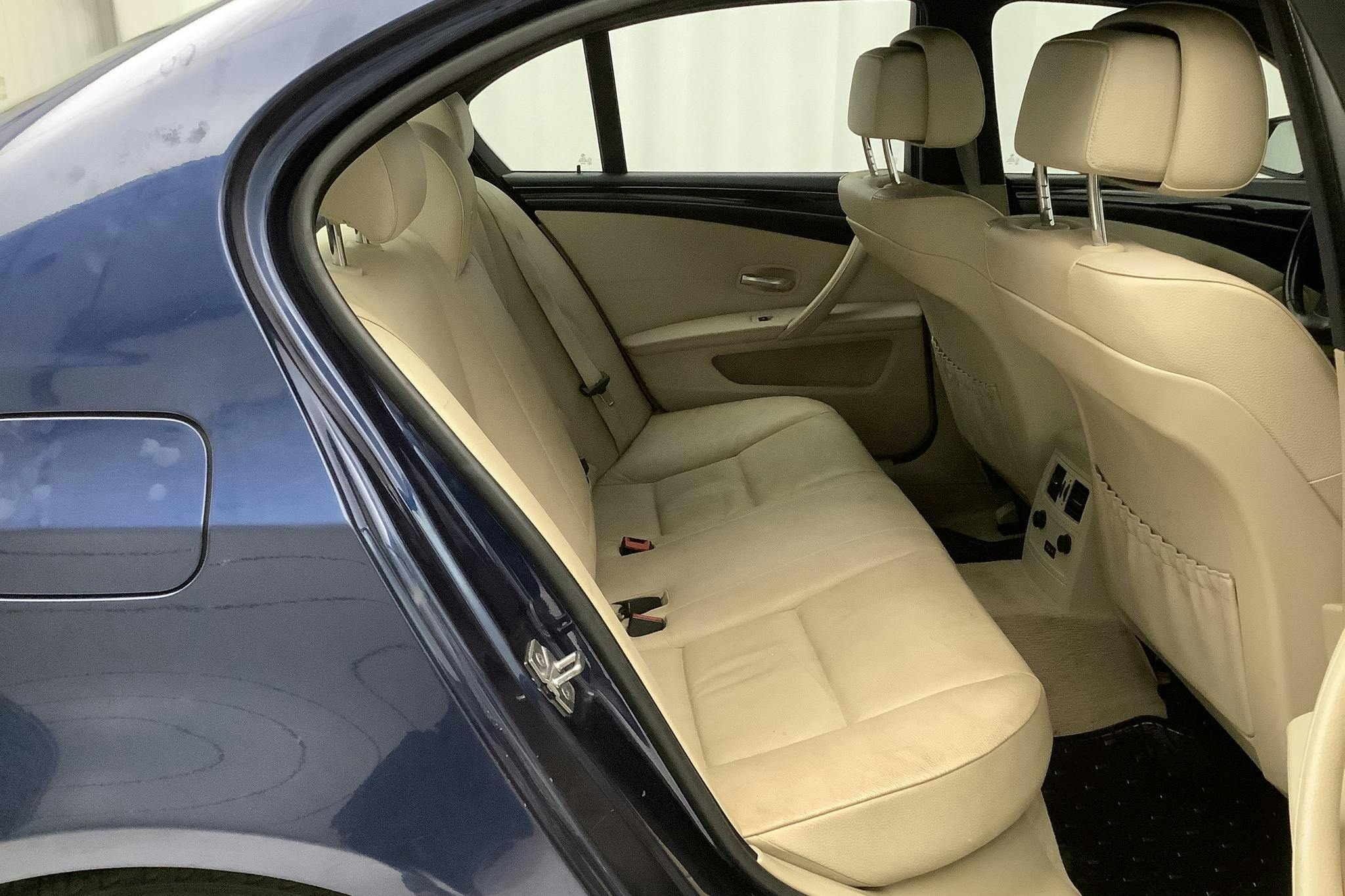 BMW 520d Sedan, E60 (177hk) - 25 132 mil - Manuell - blå - 2010