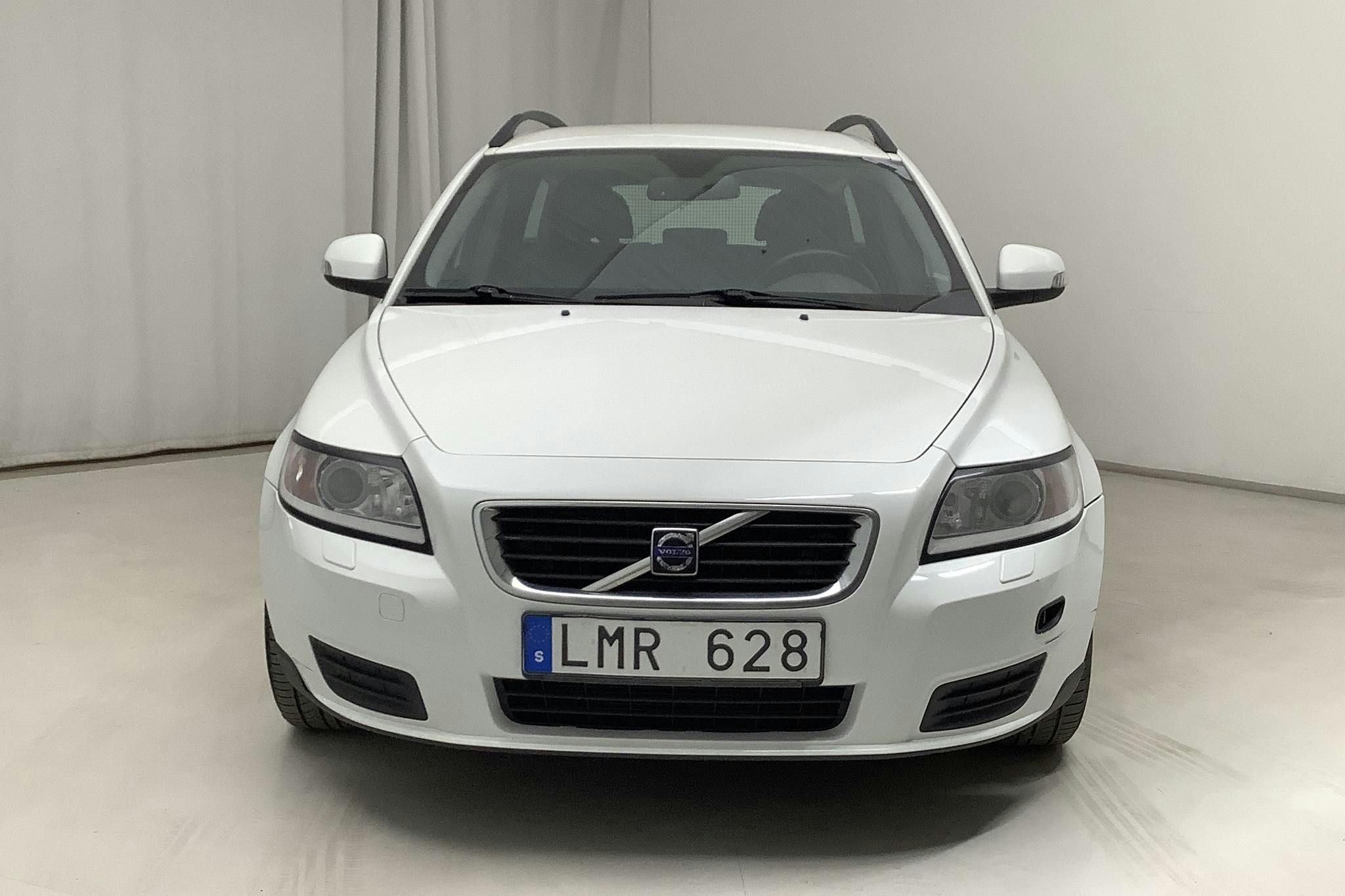 Volvo V50 1.8F (125hk) - 187 460 km - Manual - white - 2010
