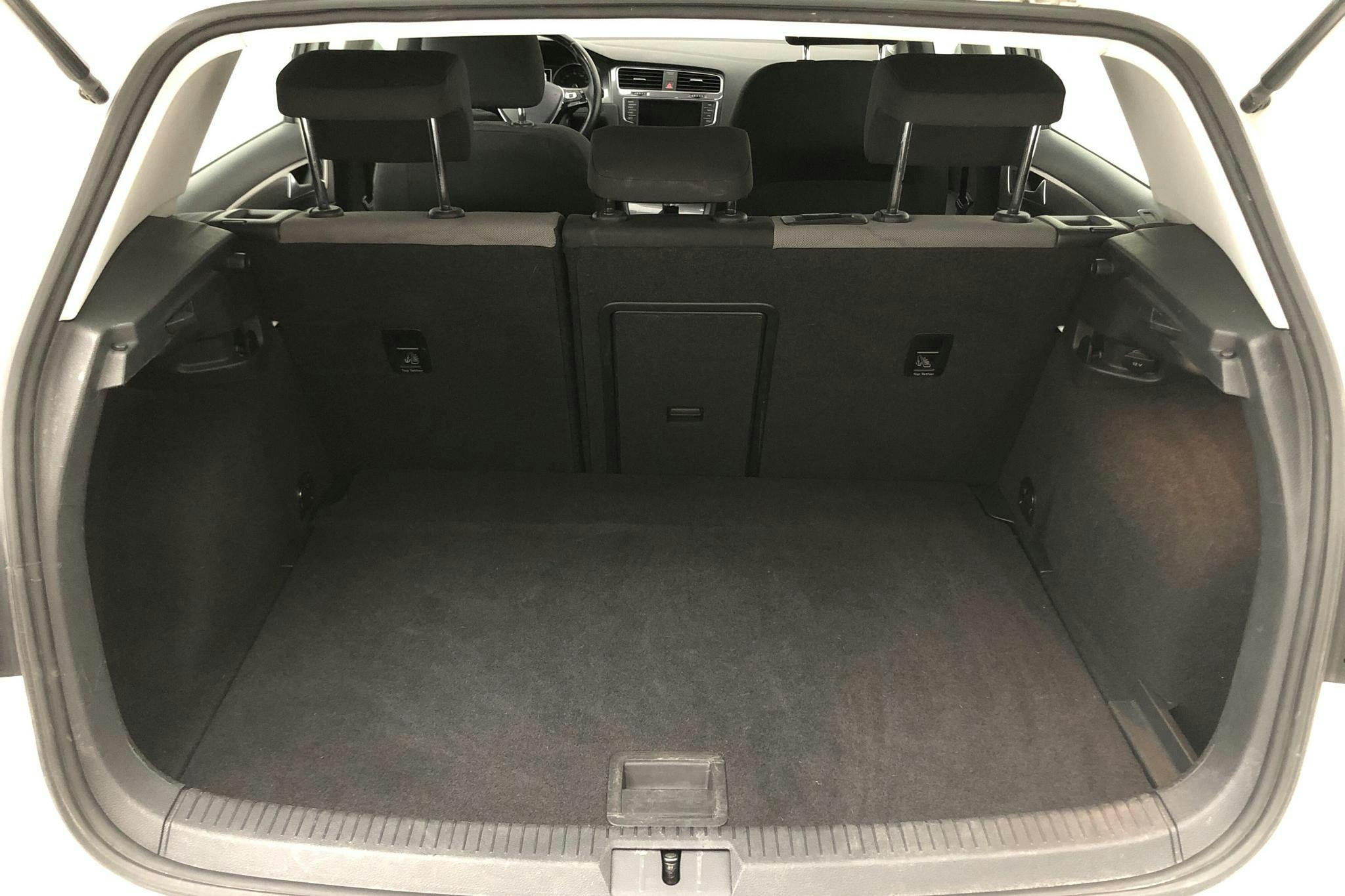 VW e-Golf VII 5dr (115hk) - 9 561 mil - Automat - vit - 2015