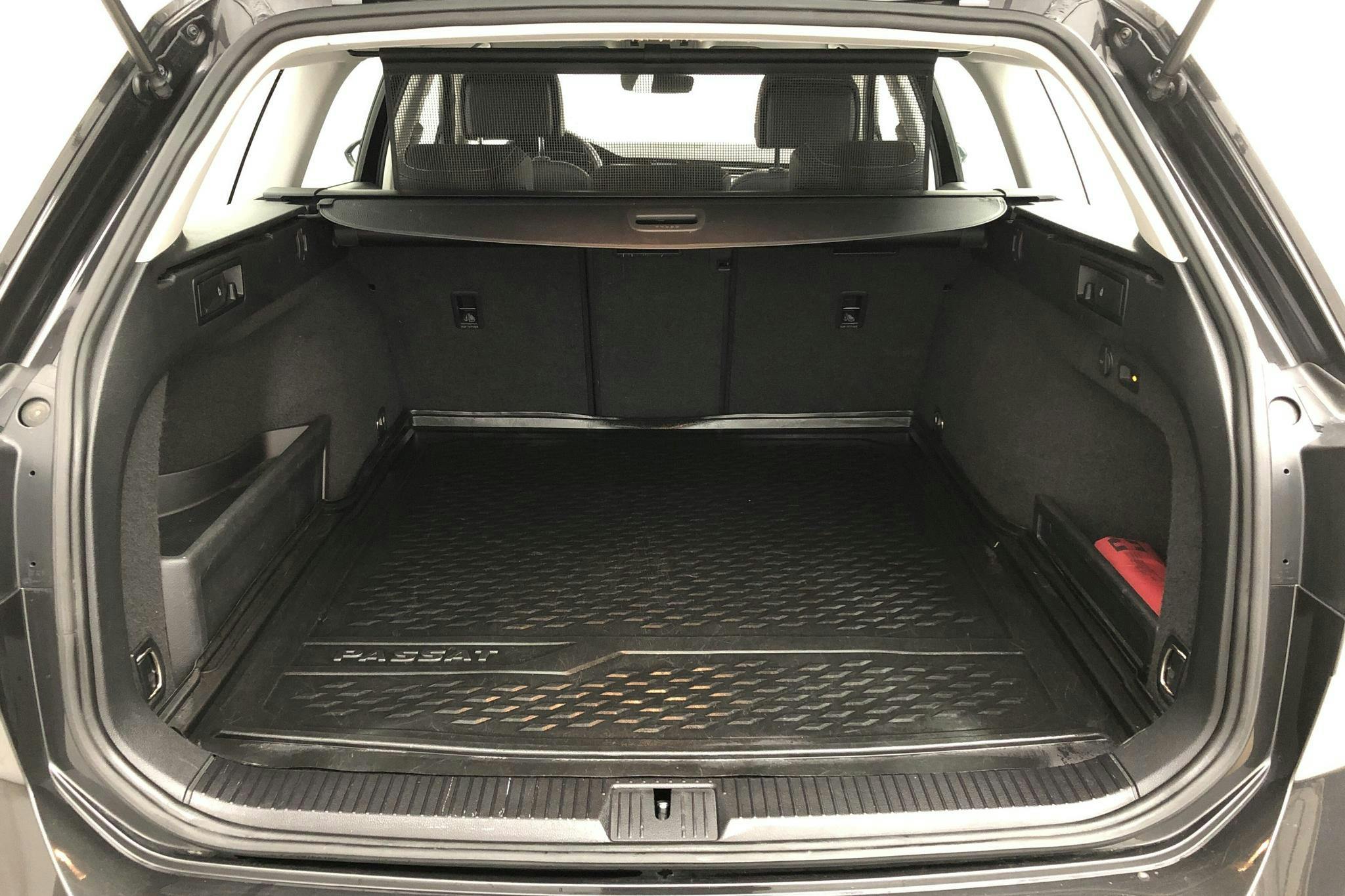 VW Passat 1.4 GTE Sportscombi (218hk) - 60 400 km - Automatic - Dark Grey - 2020