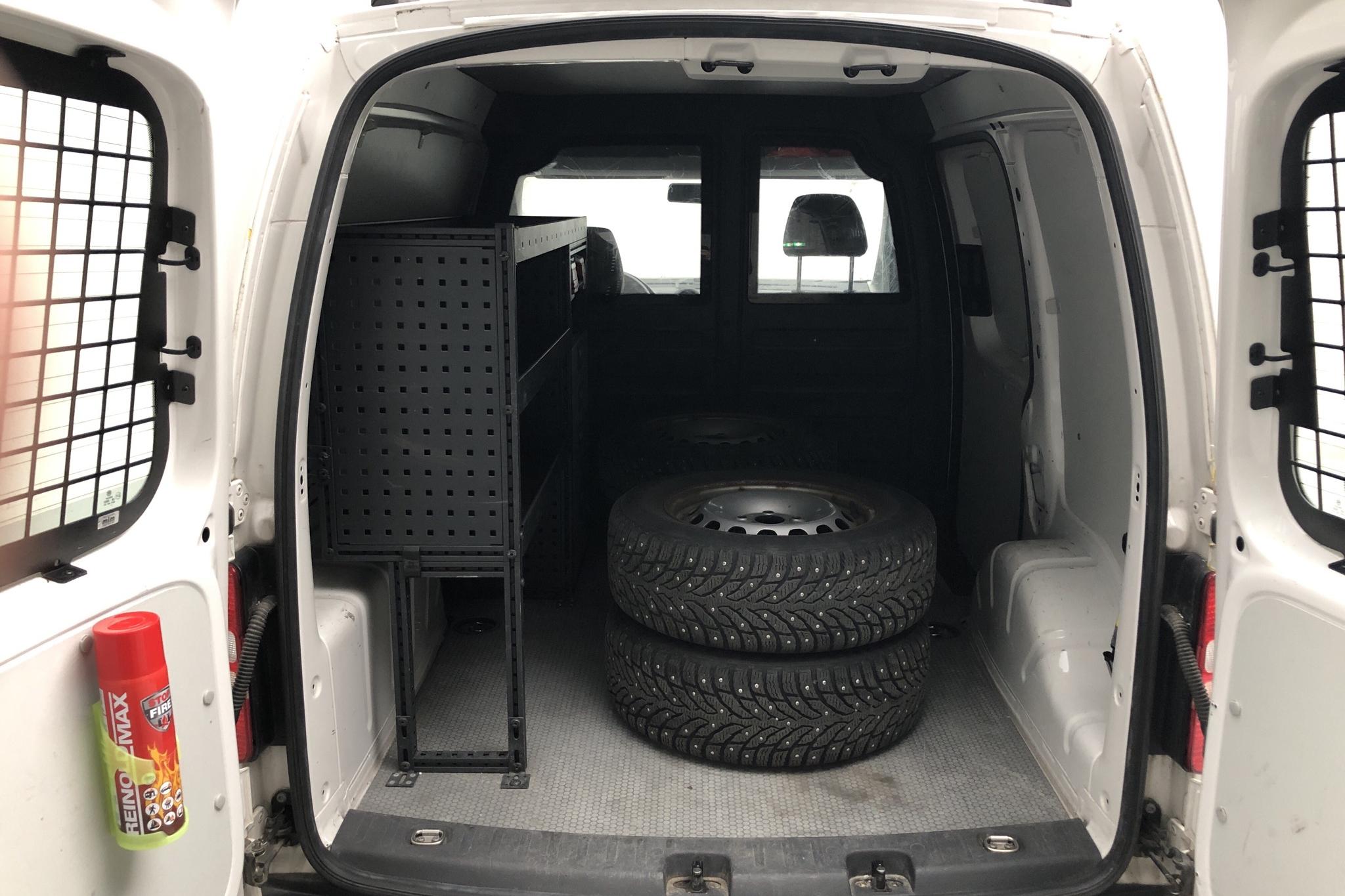 VW Caddy 1.6 TDI Skåp (102hk) - 8 661 mil - Manuell - vit - 2015