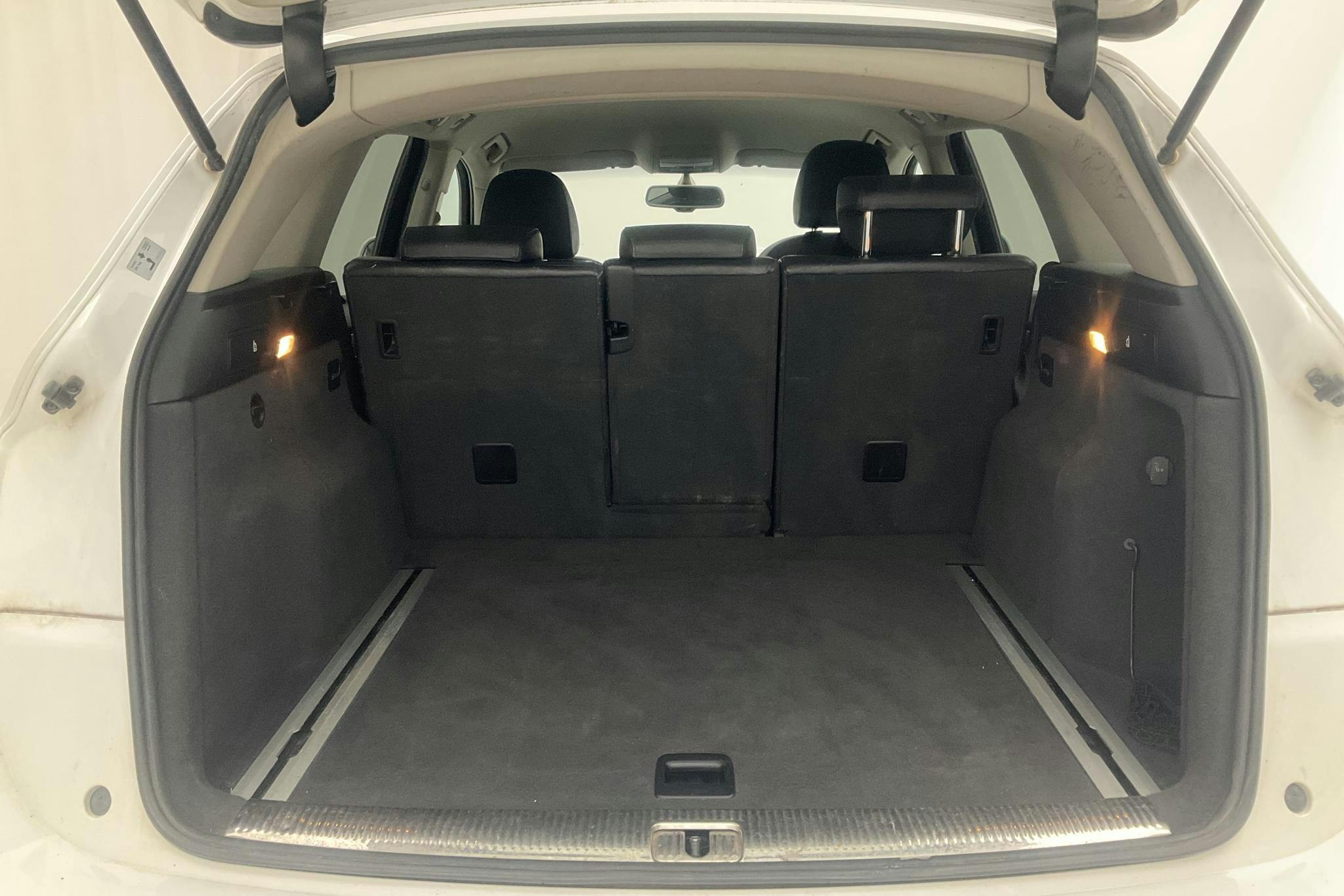 Audi Q5 2.0 TDI quattro (170hk) - 275 370 km - Automatic - white - 2011