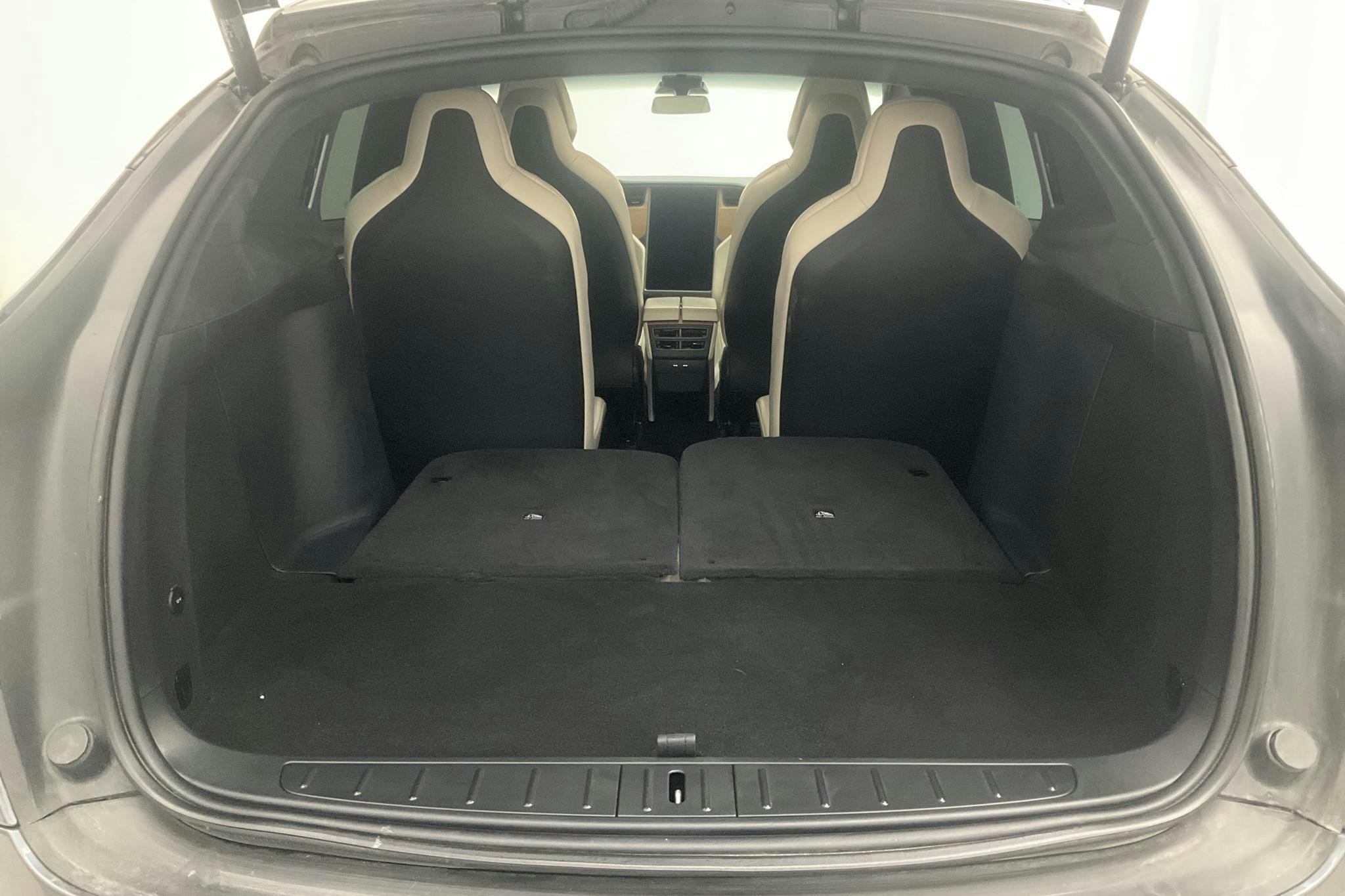 Tesla MODEL X Long Range AWD - 11 884 mil - Automat - grå - 2019