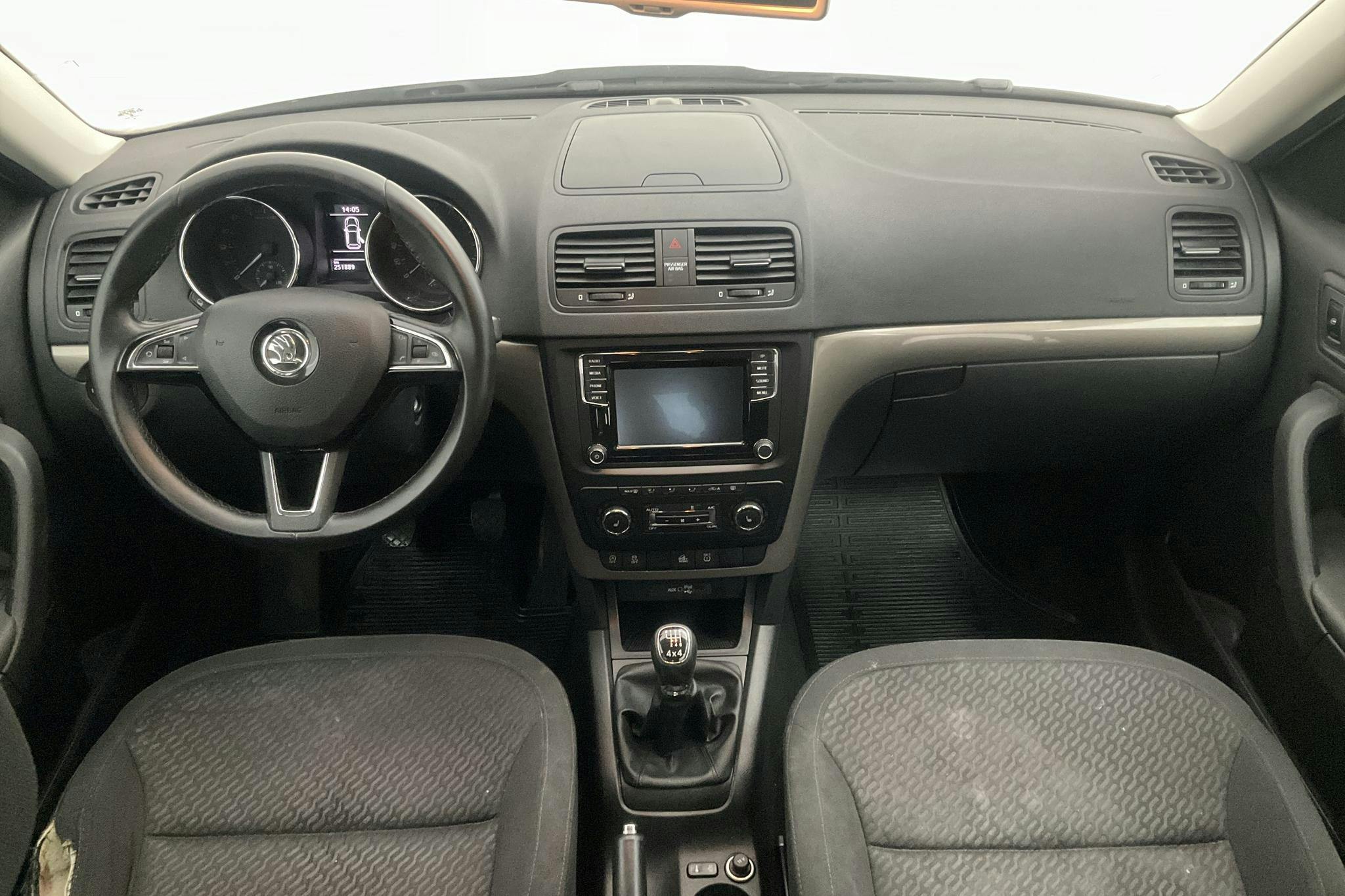 Skoda Yeti 2.0 TDI 4X4 (110hk) - 251 890 km - Manual - white - 2016