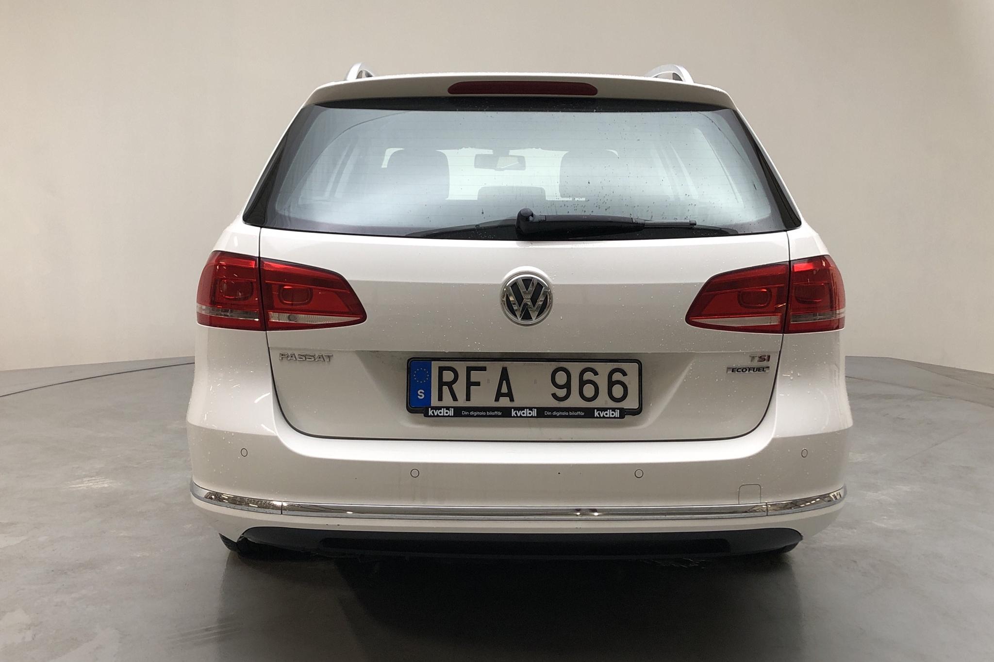VW Passat 1.4 TSI EcoFuel Variant (150hk) - 25 930 km - Manual - white - 2014