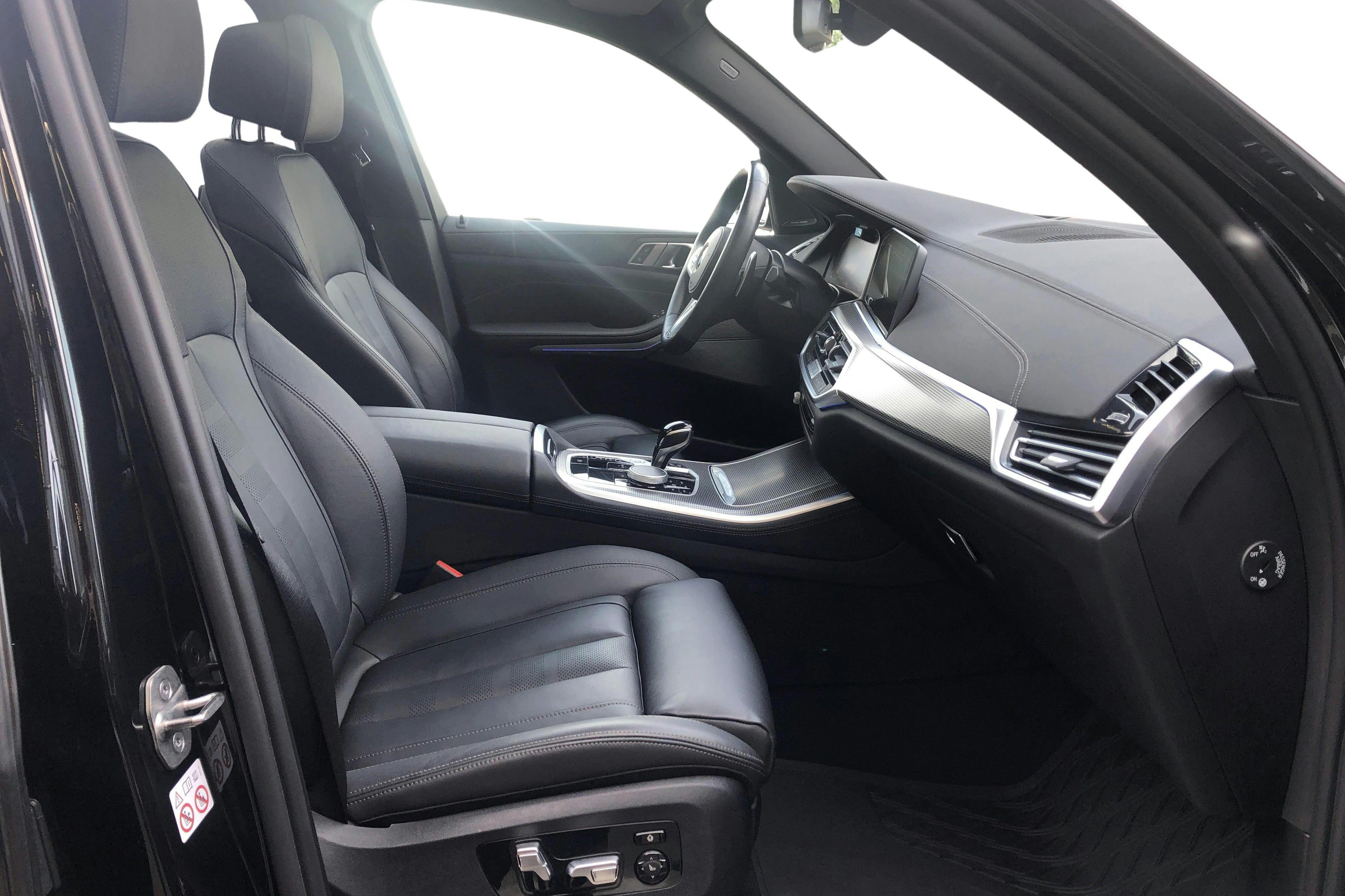 BMW X5 M50i, G05 (530hk) - 37 820 km - Automatic - black - 2022