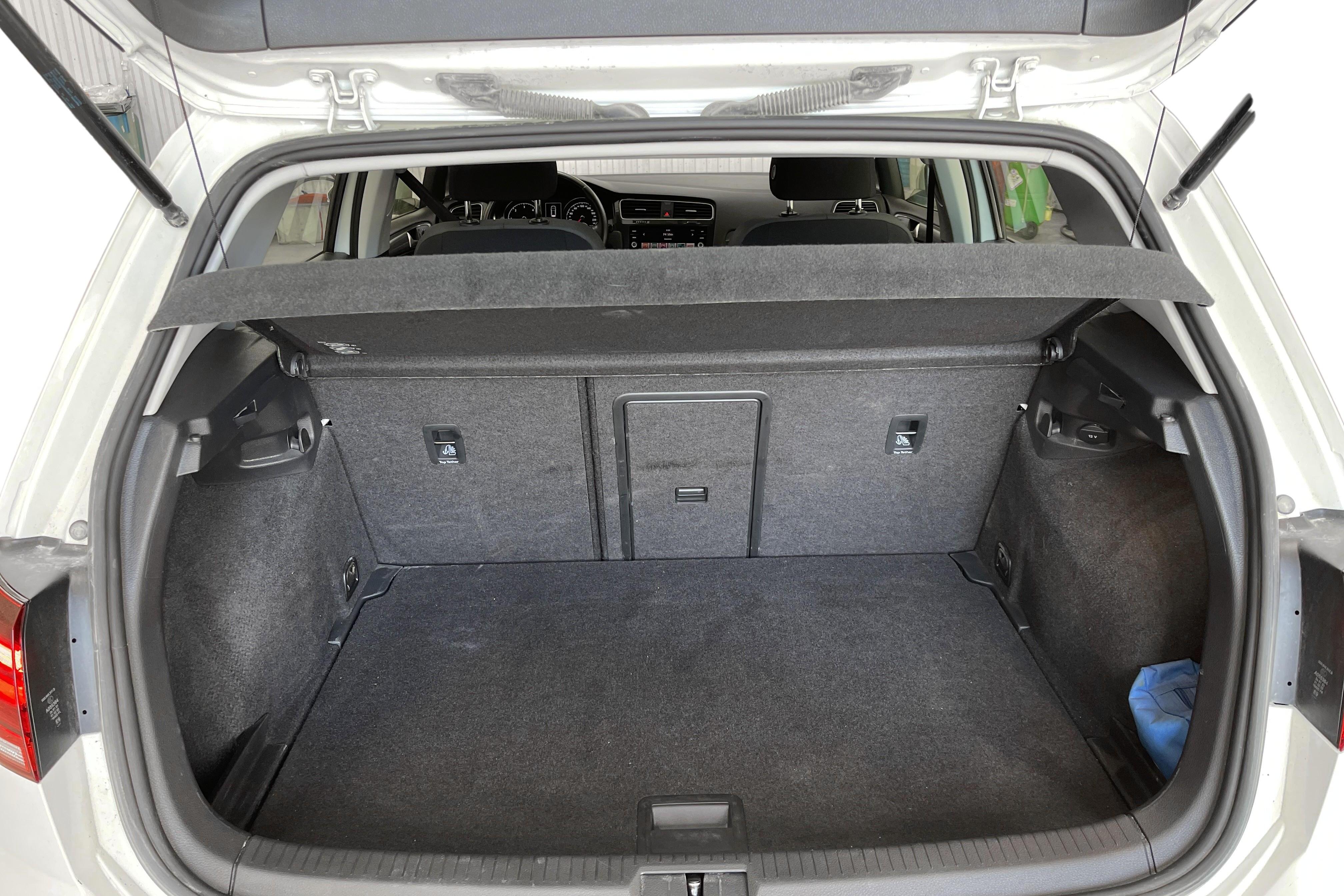 VW Golf VII 2.0 TDI 5dr 4MOTION (150hk) - 302 680 km - Manual - white - 2018