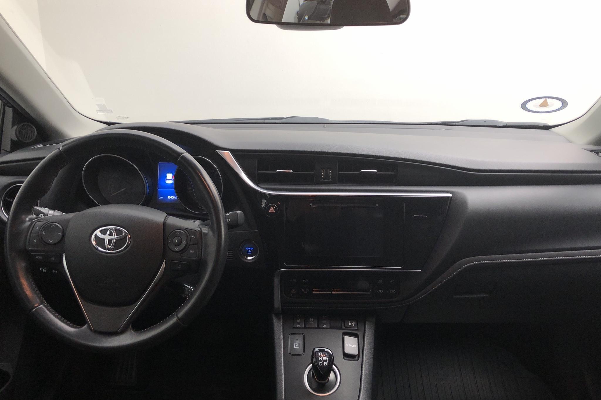 Toyota Auris 1.8 HSD 5dr (99hk) - 9 041 mil - Automat - Dark Blue - 2018