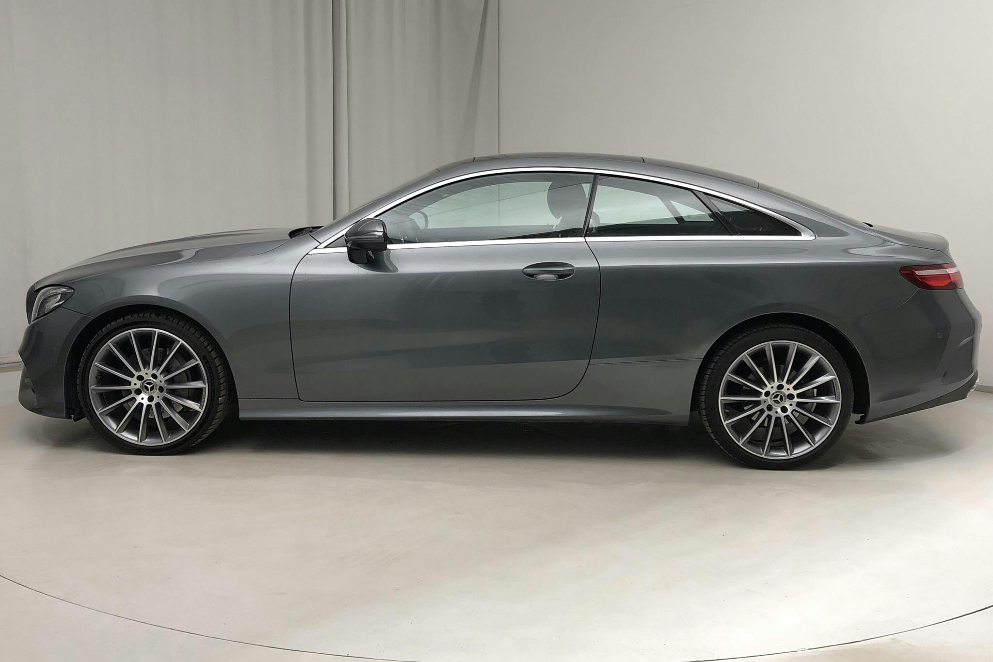 Mercedes E 220 d 4MATIC Coupé C238 (194hk) - 6 424 mil - Automat - grå - 2018
