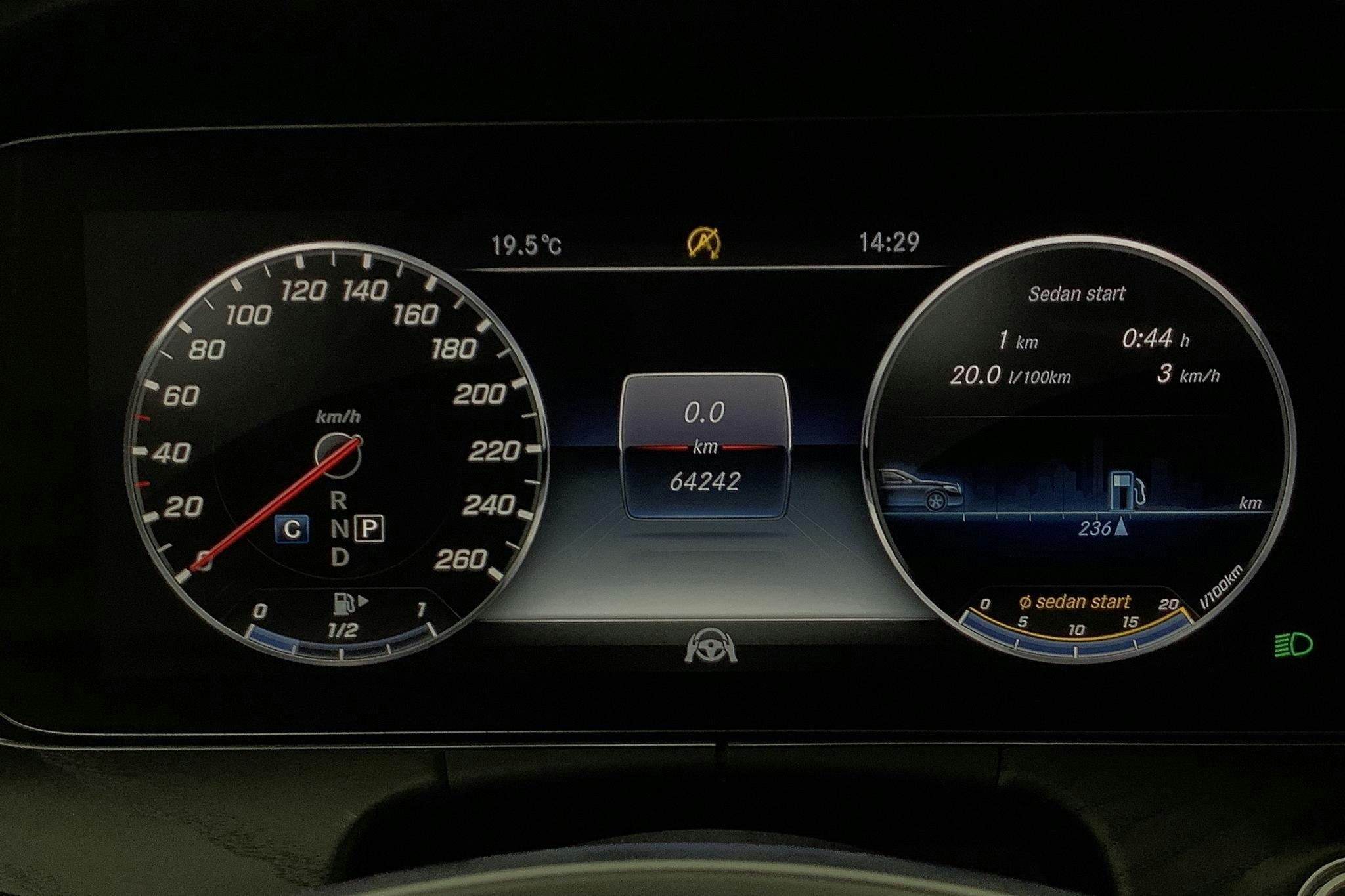 Mercedes E 220 d 4MATIC Coupé C238 (194hk) - 6 424 mil - Automat - grå - 2018