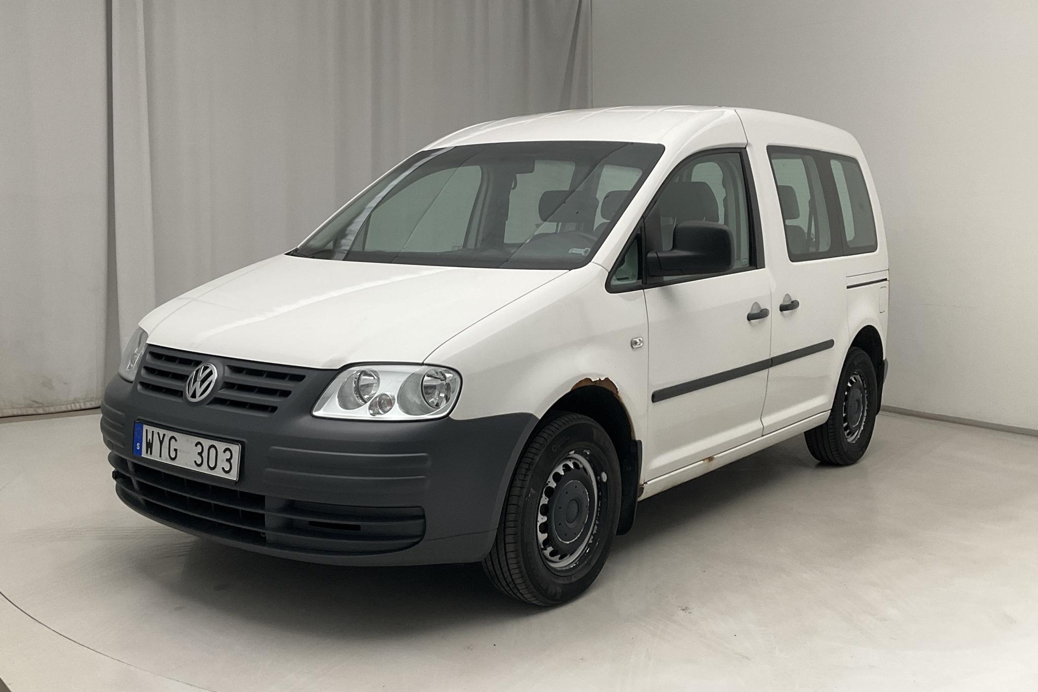 VW Caddy Life 1.6 (102hk) - 6 727 mil - Manuell - vit - 2006