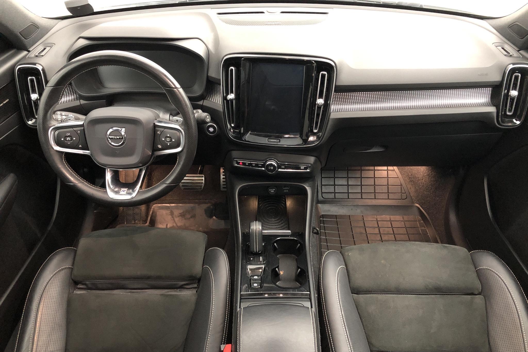 Volvo XC40 D4 AWD (190hk) - 128 400 km - Automatic - white - 2018