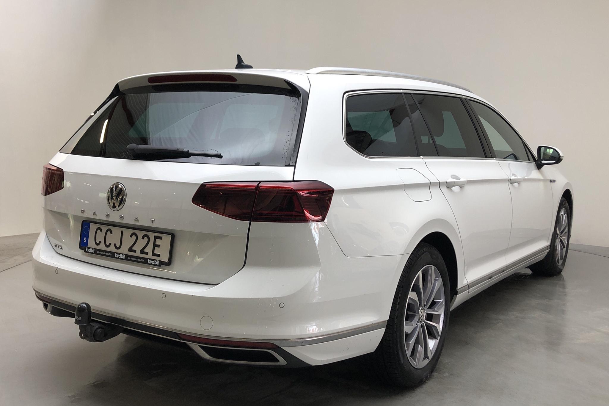 VW Passat 1.4 GTE Sportscombi (218hk) - 6 736 mil - Automat - vit - 2020