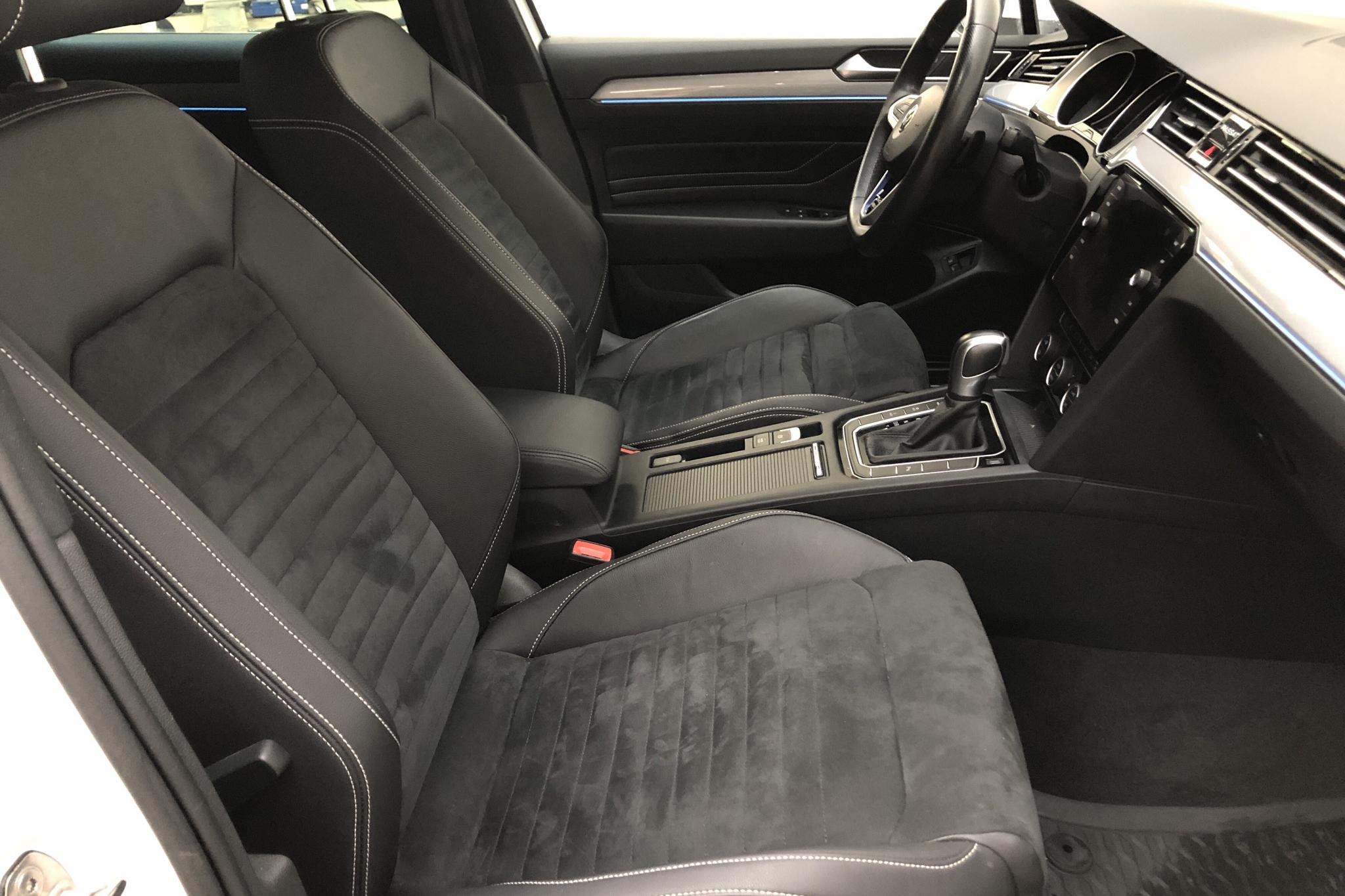 VW Passat 1.4 GTE Sportscombi (218hk) - 6 736 mil - Automat - vit - 2020
