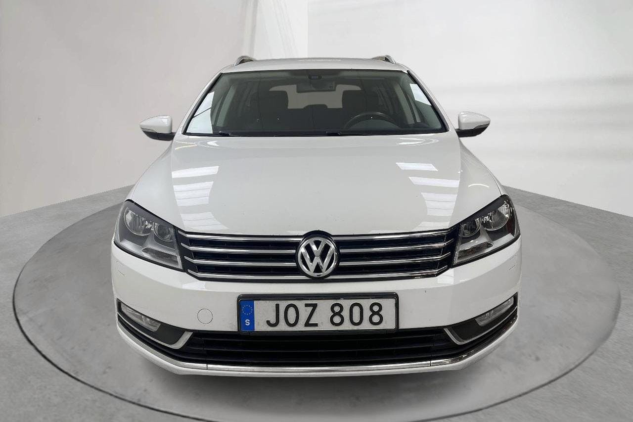 VW Passat 2.0 TDI BlueMotion Technology Variant 4Motion (140hk) - 12 101 mil - Manuell - vit - 2015