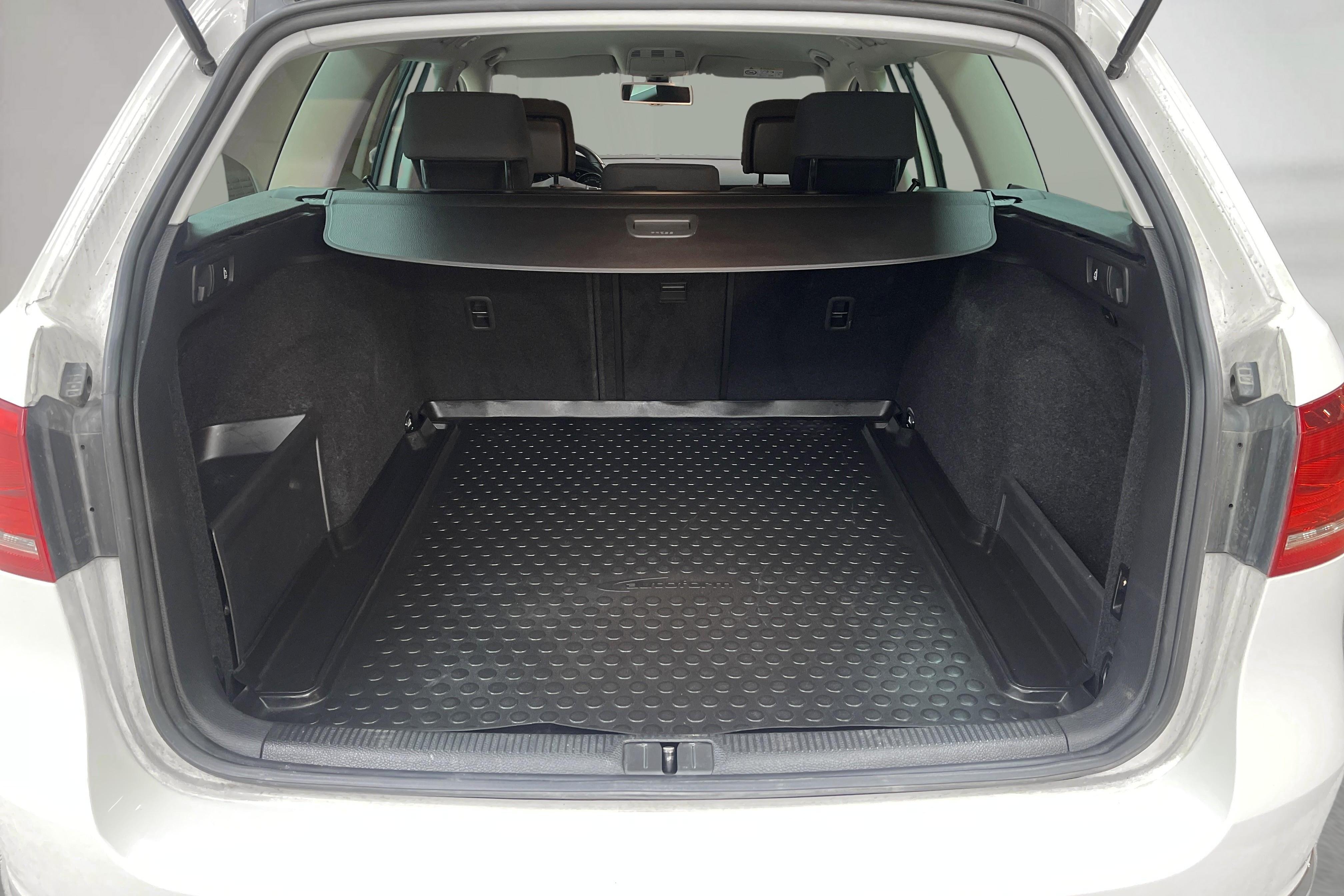 VW Passat 2.0 TDI BlueMotion Technology Variant 4Motion (140hk) - 121 010 km - Manual - white - 2015
