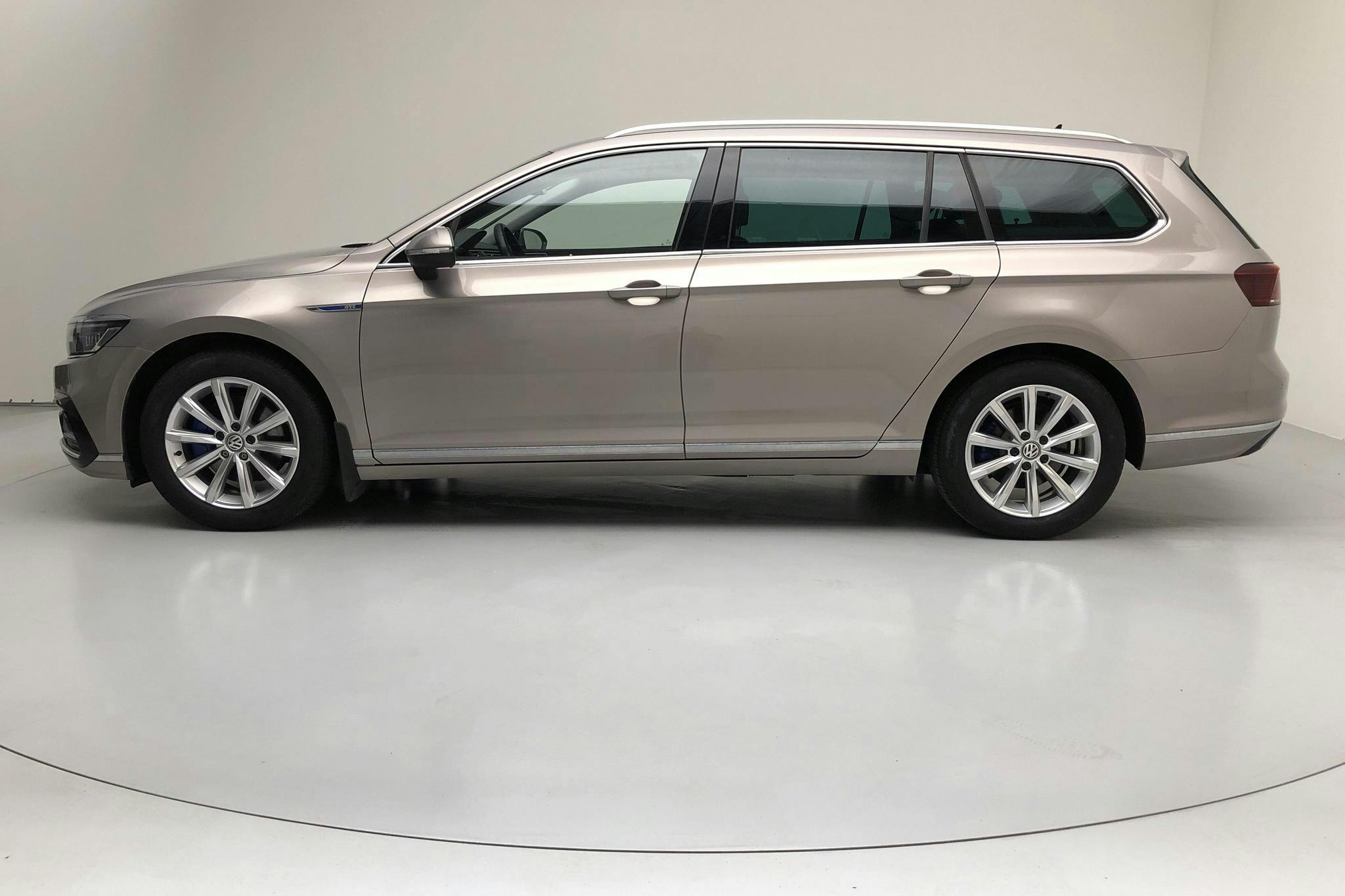VW Passat 1.4 GTE Sportscombi (218hk) - 4 906 mil - Automat - Light Brown - 2020