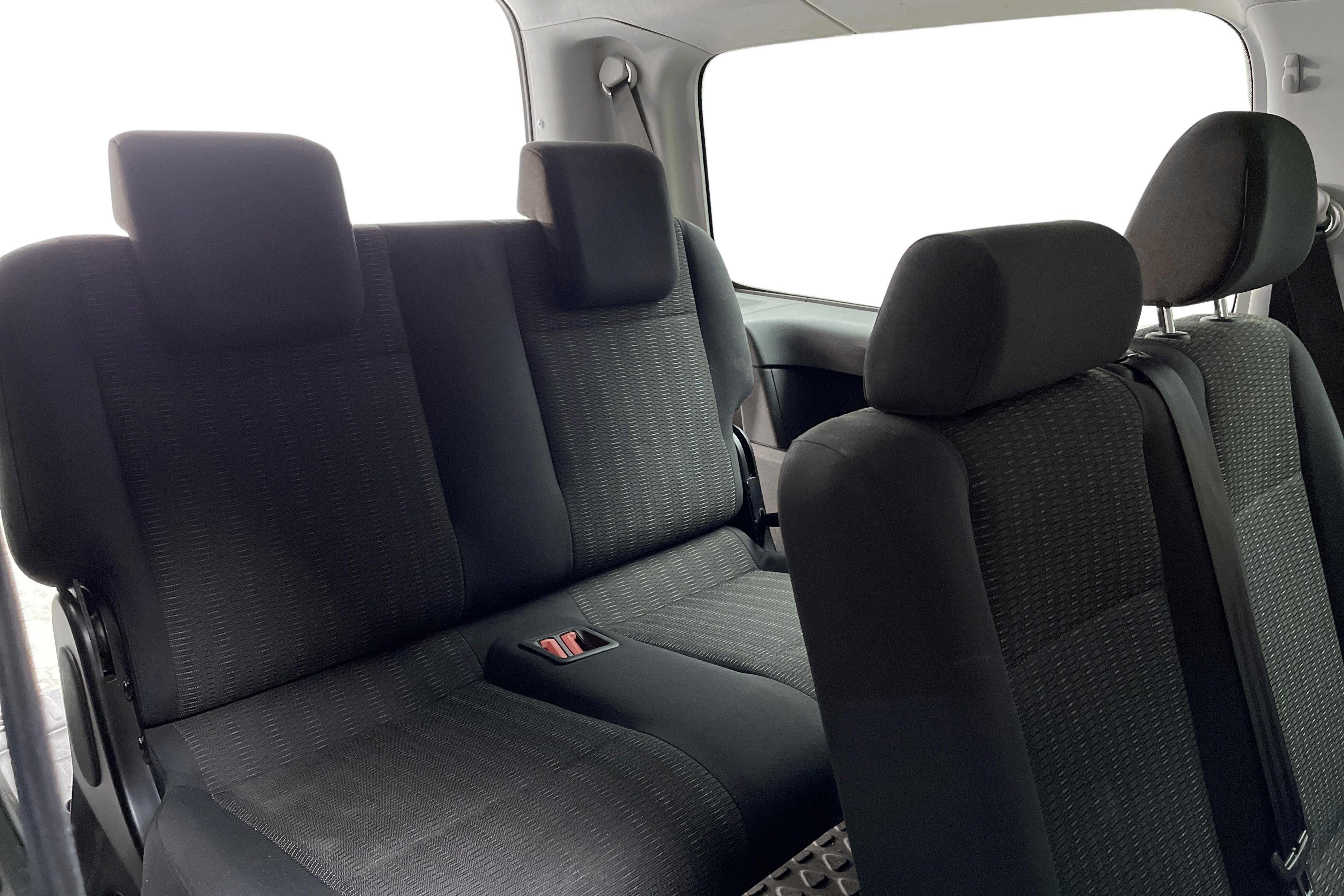VW Caddy Maxi Life MPV 2.0 TDI 4MOTION (150hk) - 16 937 mil - Automat - svart - 2018