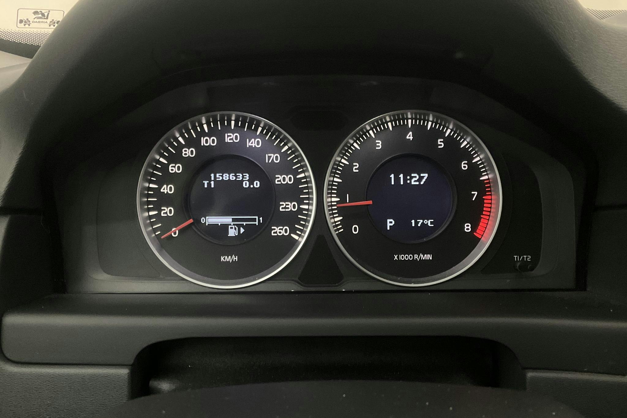 Volvo V70 II T4F (180hk) - 158 630 km - Automatic - silver - 2012