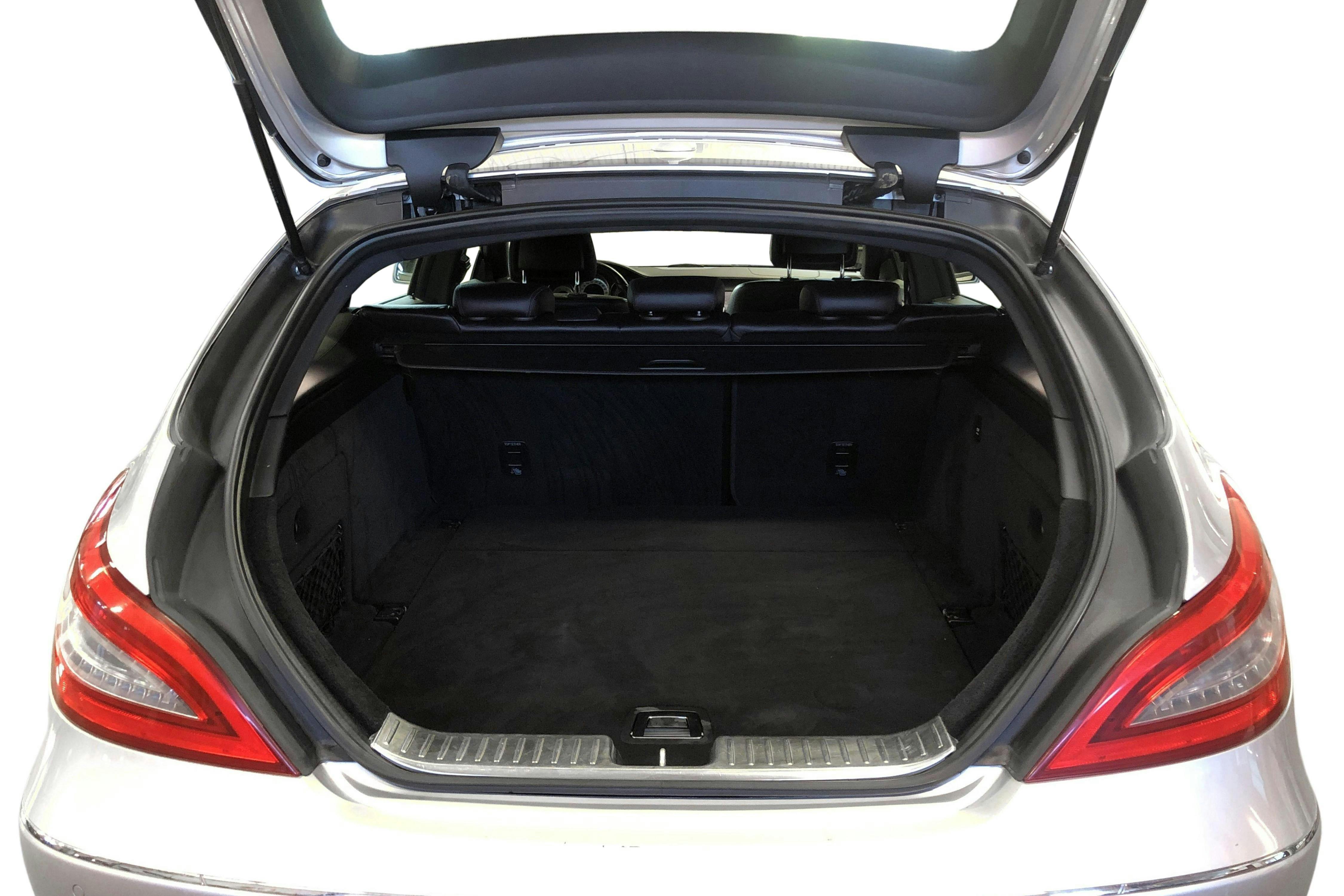 Mercedes CLS 350 Shooting Brake (306hk) - 12 436 mil - Automat - silver - 2013
