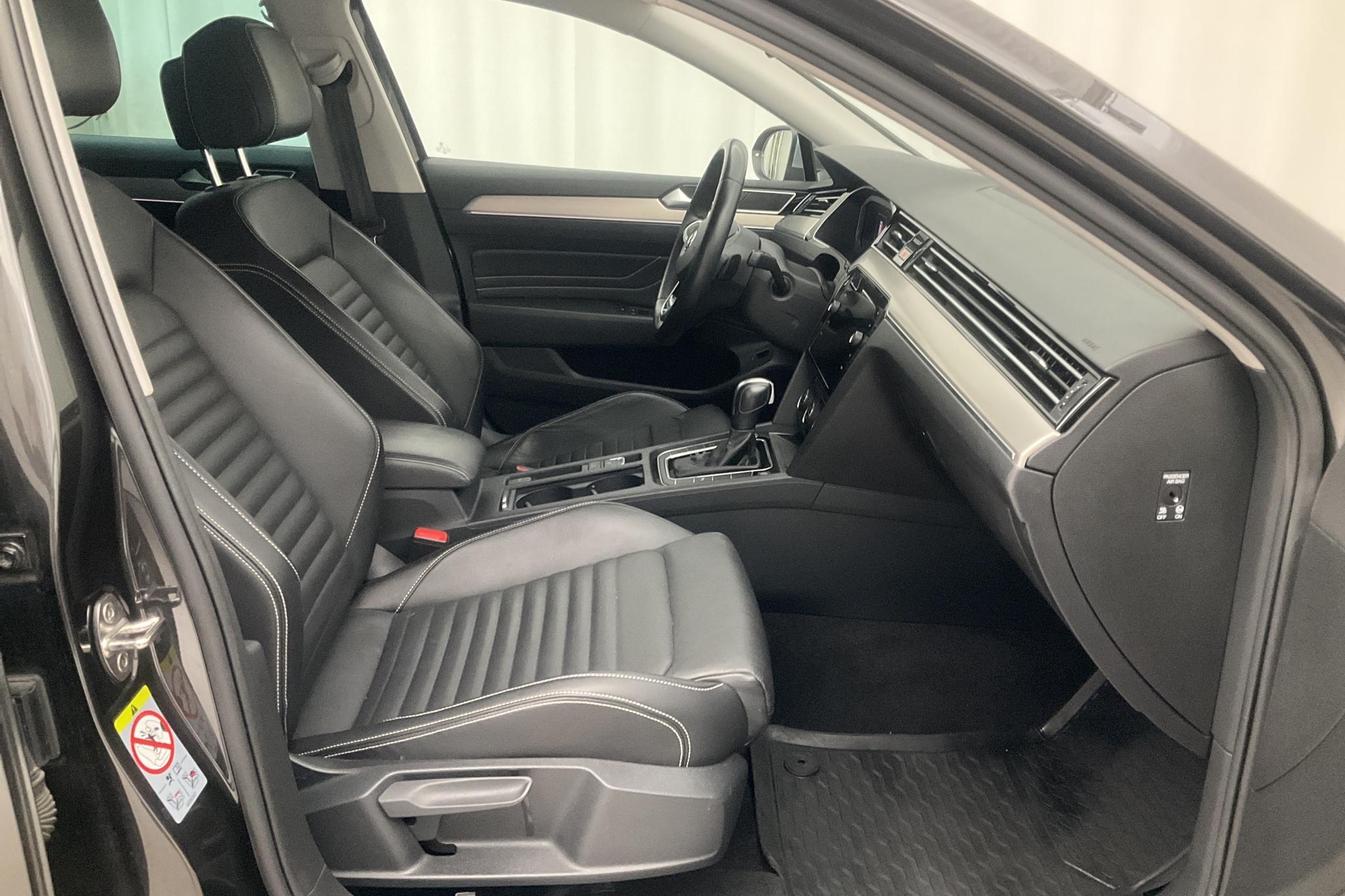 VW Passat 2.0 TDI Sportscombi 4MOTION (190hk) - 13 923 mil - Automat - Dark Grey - 2020