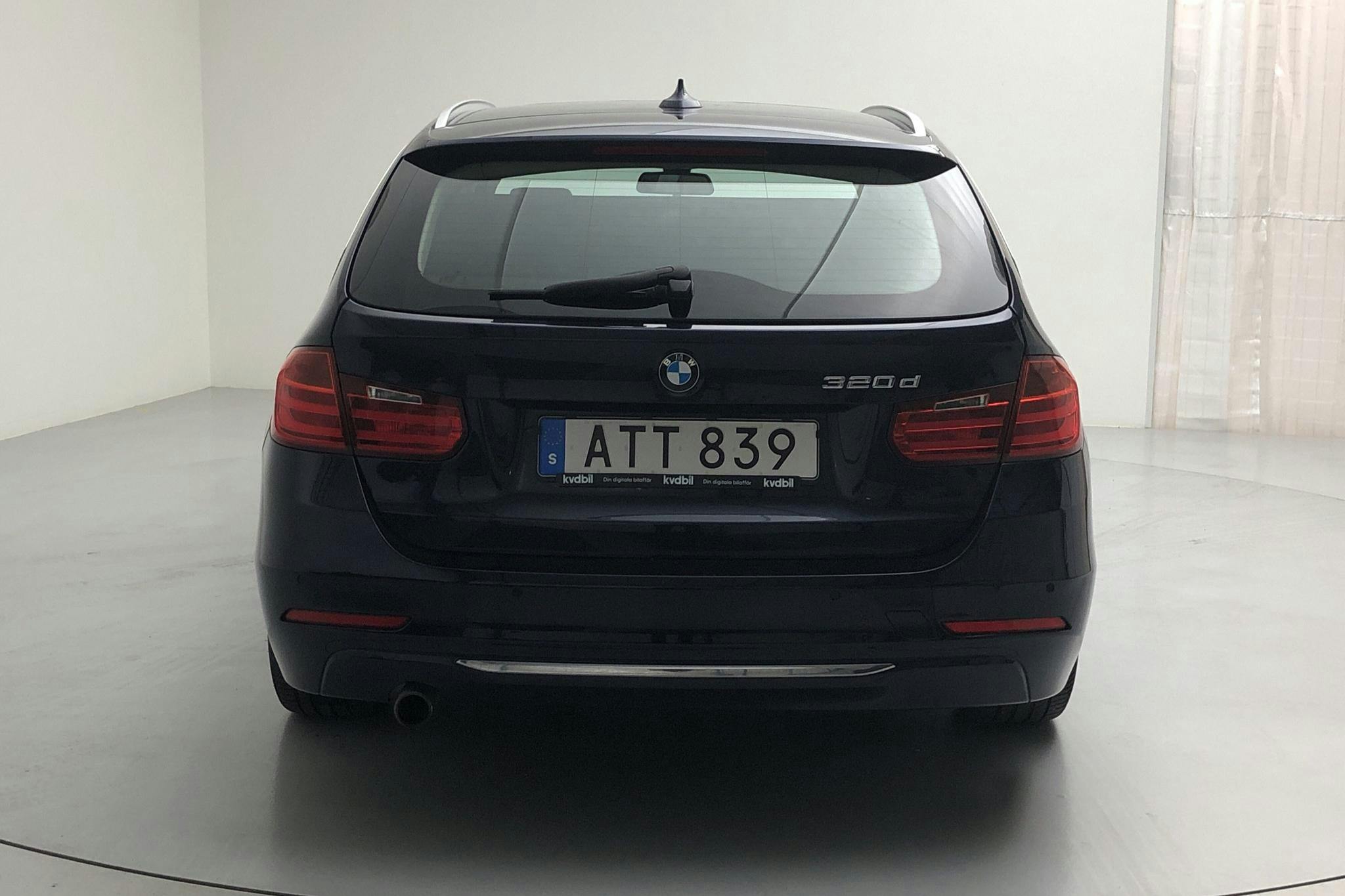 BMW 320d Touring, F31 (184hk) - 20 322 mil - Manuell - blå - 2015