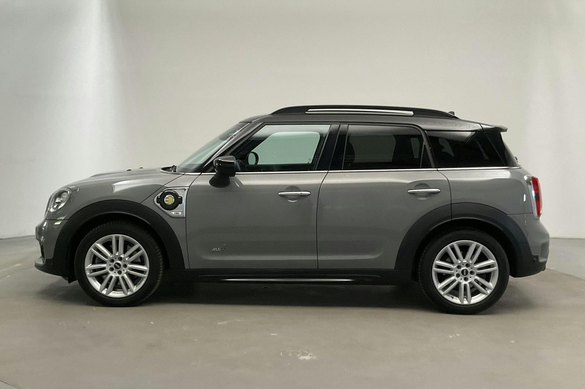 MINI Cooper S E ALL4 Countryman, F60 (224hk) - 62 890 km - Automatic - gray - 2020