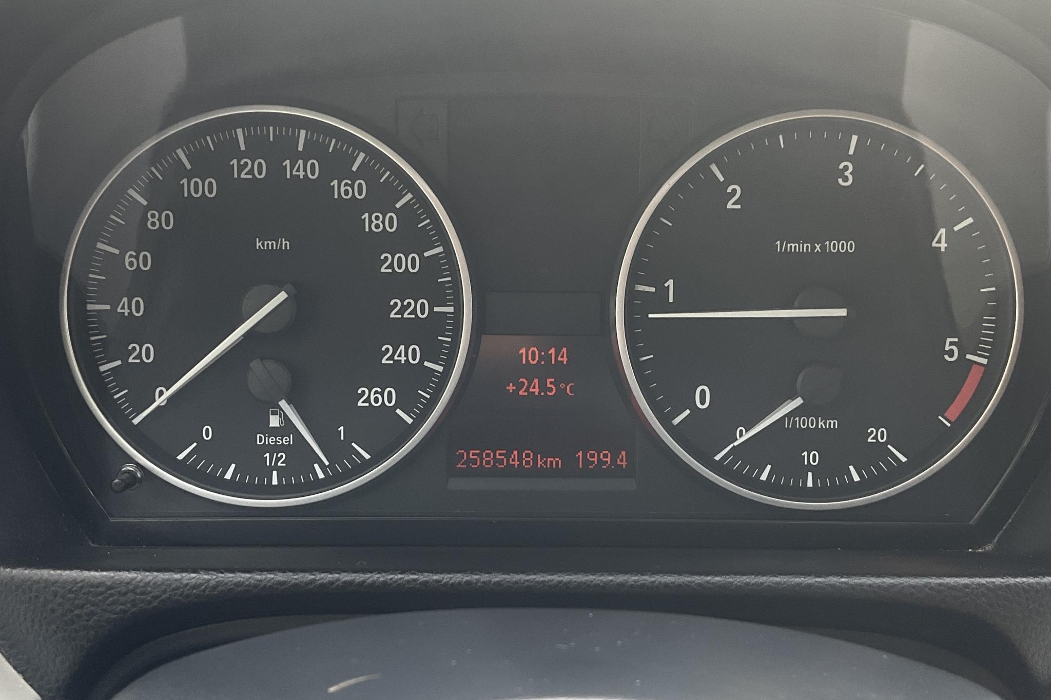 BMW 320d Touring, E91 (184hk) - 25 854 mil - Manuell - svart - 2012