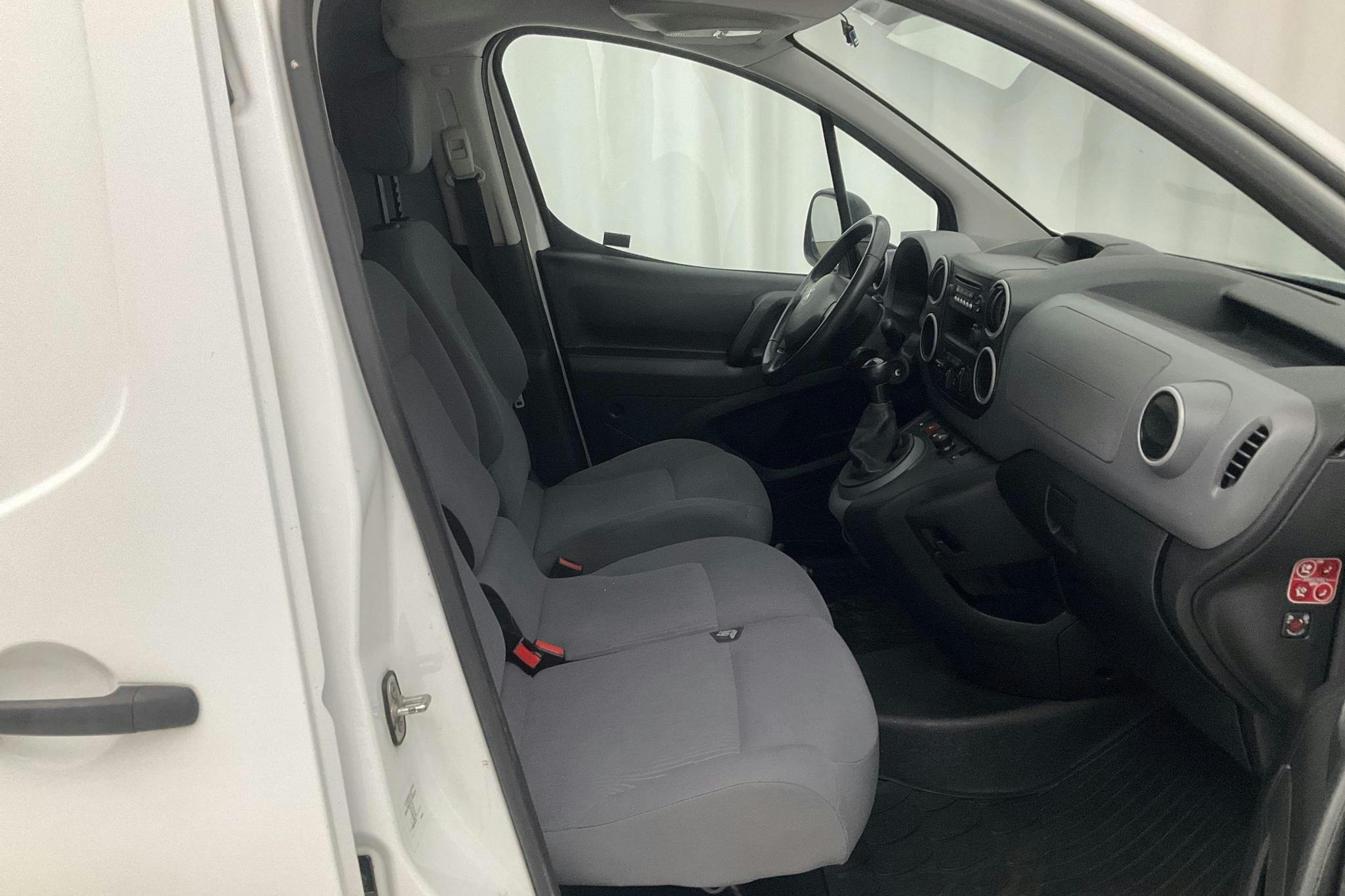 Peugeot Partner 1.6 BlueHDI Skåp (100hk) - 74 660 km - Manual - white - 2016