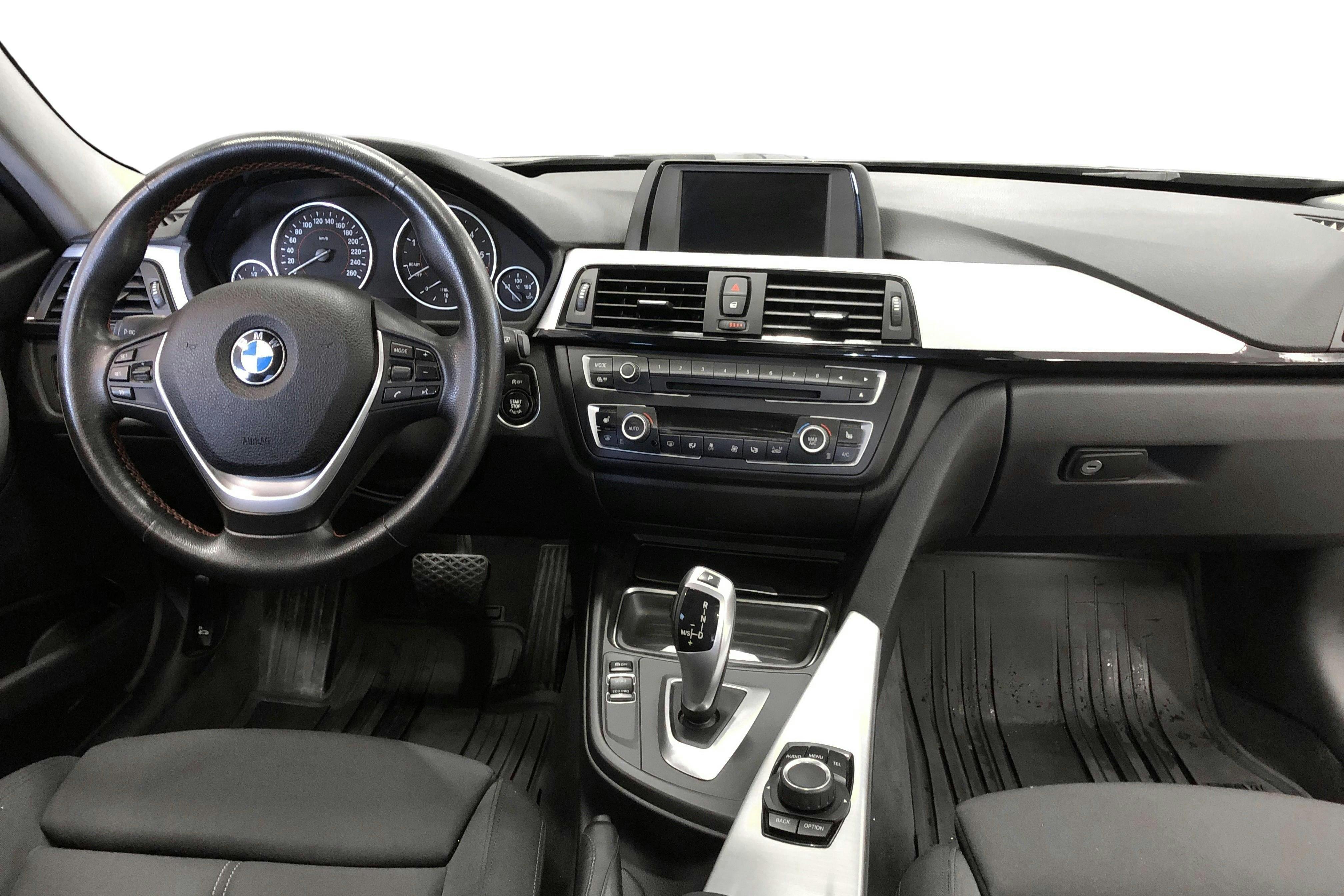 BMW 318d Touring, F31 (143hk) - 141 020 km - Automatic - gray - 2013