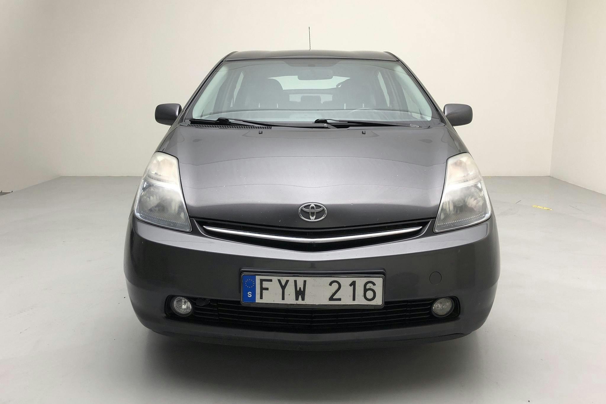 Toyota Prius 1.5 Hybrid (78hk) - 275 850 km - Automatic - gray - 2007