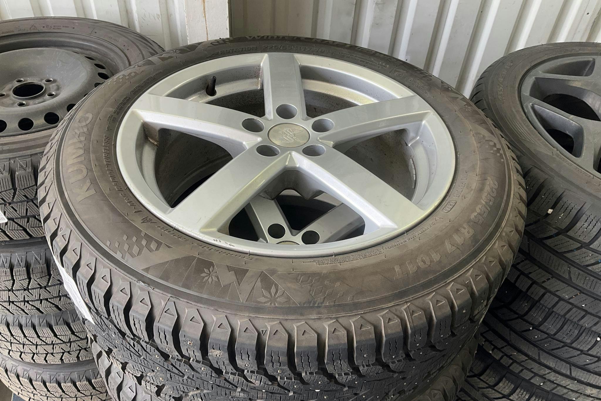 Volvo V90 D4 (190hk) - 8 670 mil - Automat - svart - 2020