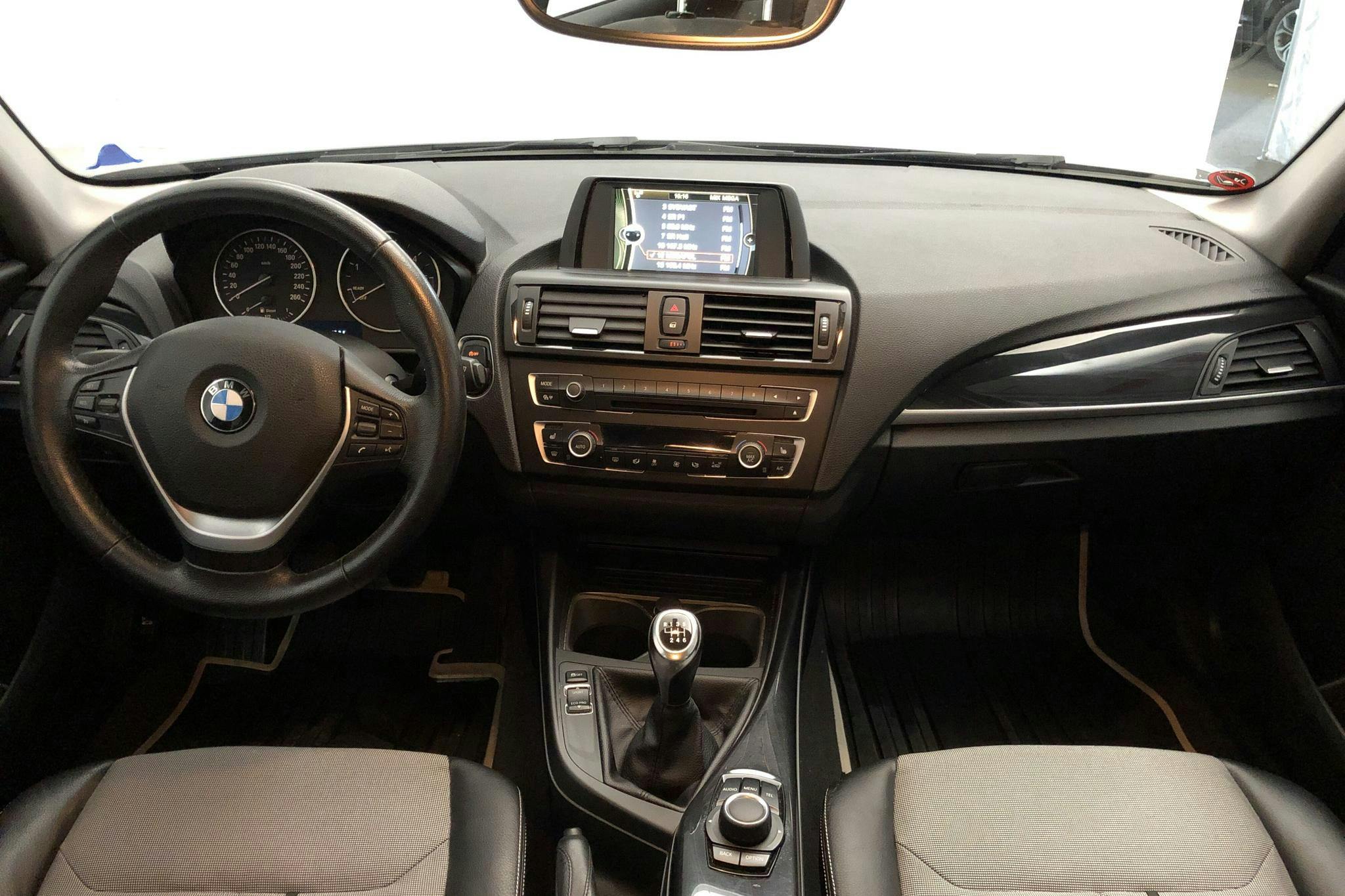 BMW 118d 5dr, F20 (143hk) - 184 000 km - Manual - gray - 2013