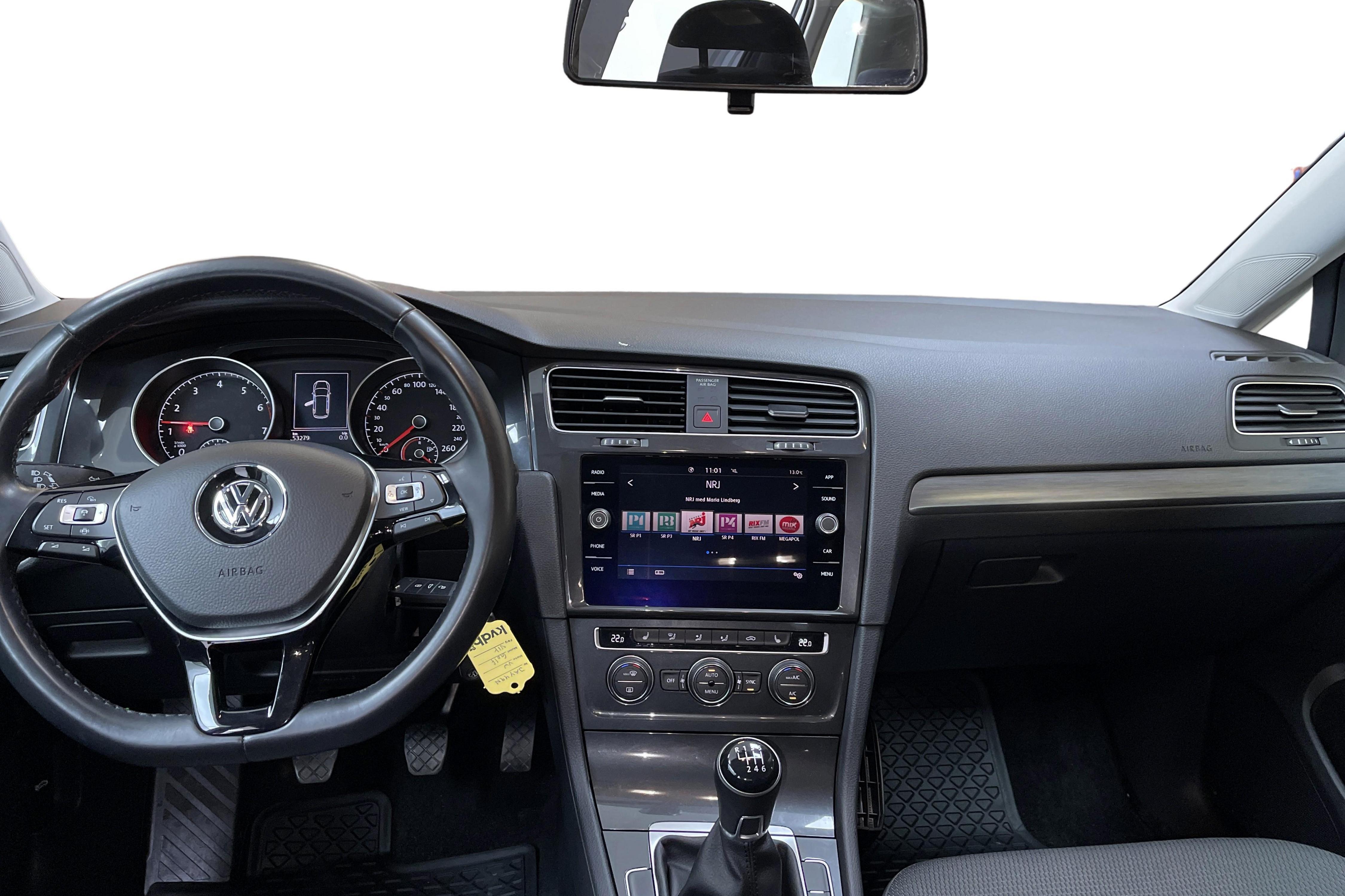 VW Golf VII 1.5 TGI Sportscombi (130hk) - 5 328 mil - Manuell - vit - 2019