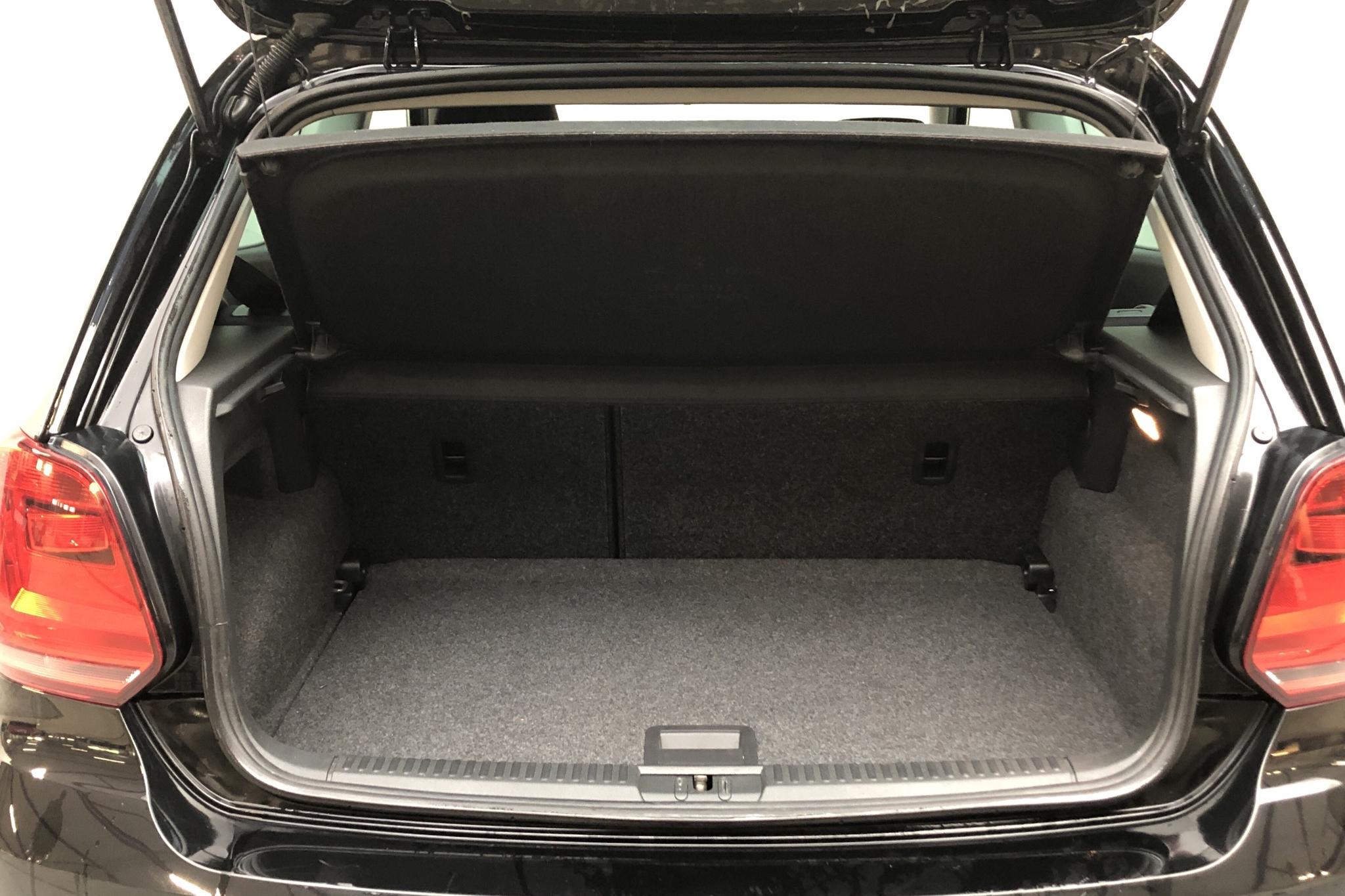 VW Polo 1.2 TSI 5dr (90hk) - 26 140 km - Automatic - black - 2017
