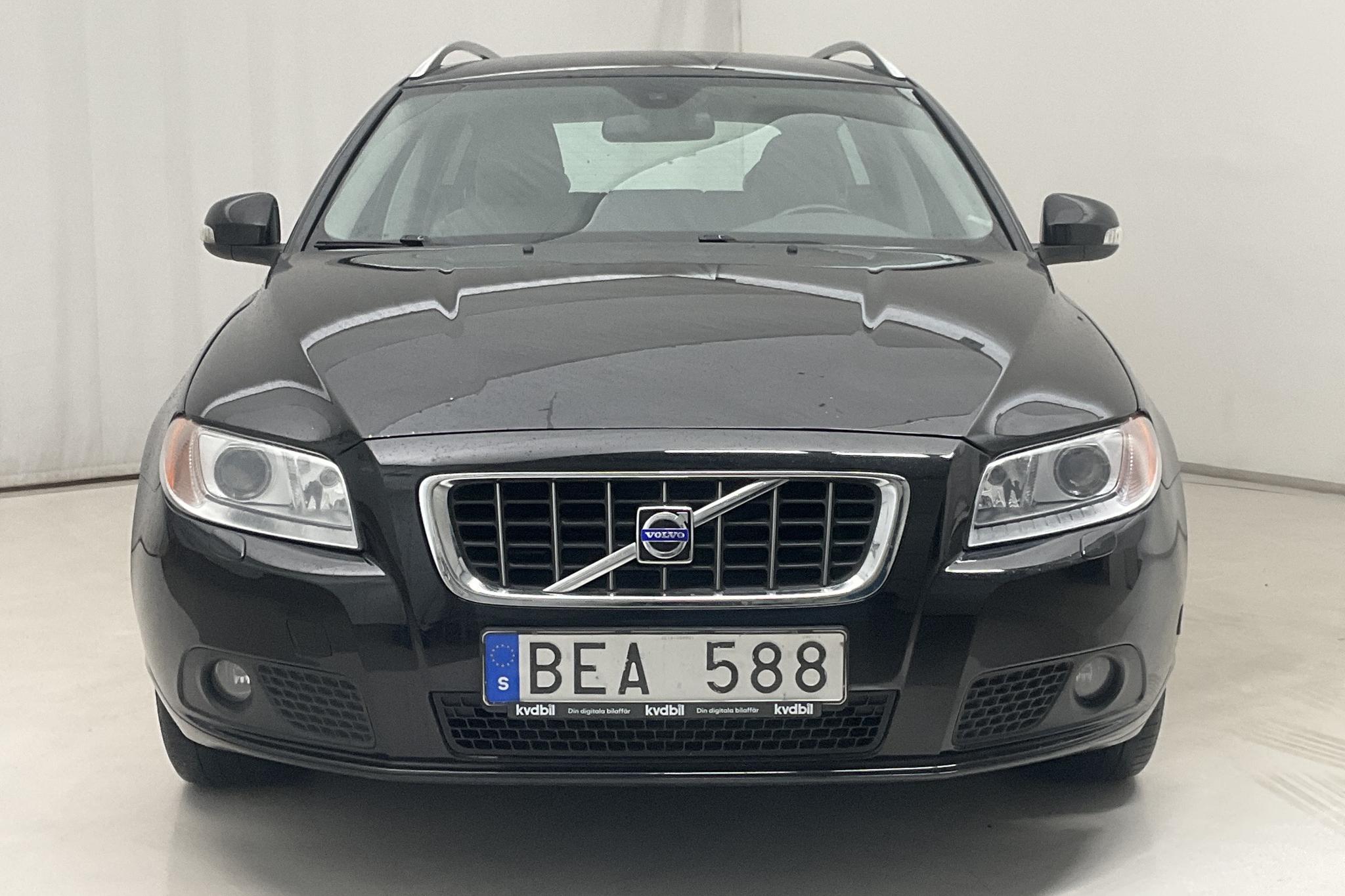Volvo V70 II 2.5FT (200hk) - 254 490 km - Manual - black - 2009