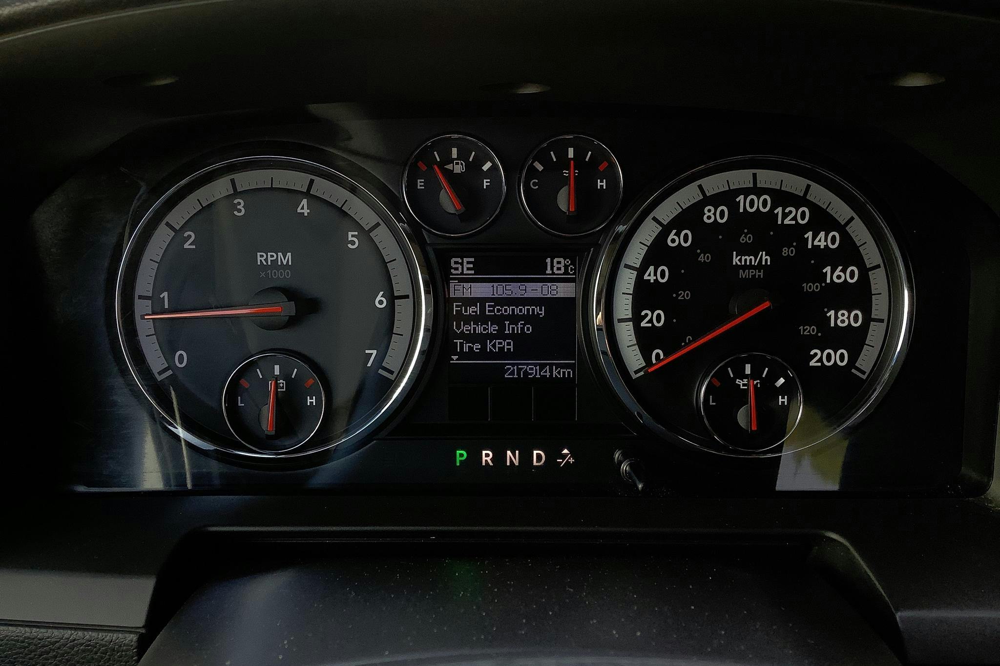 Dodge RAM 1500 5.7 (390hk) - 21 792 mil - Automat - svart - 2010