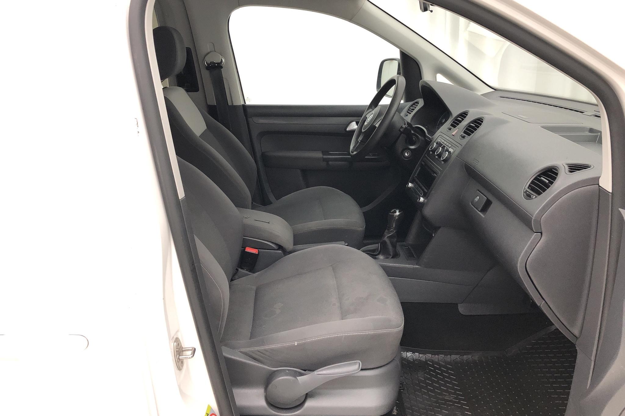 VW Caddy MPV 1.6 TDI (102hk) - 209 910 km - Manual - white - 2014