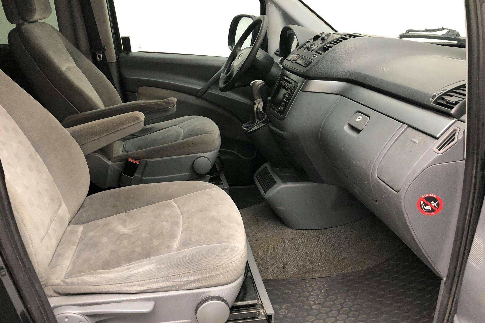 Mercedes Viano 2.2 CDI (150hk) - 29 464 mil - Automat - svart - 2005
