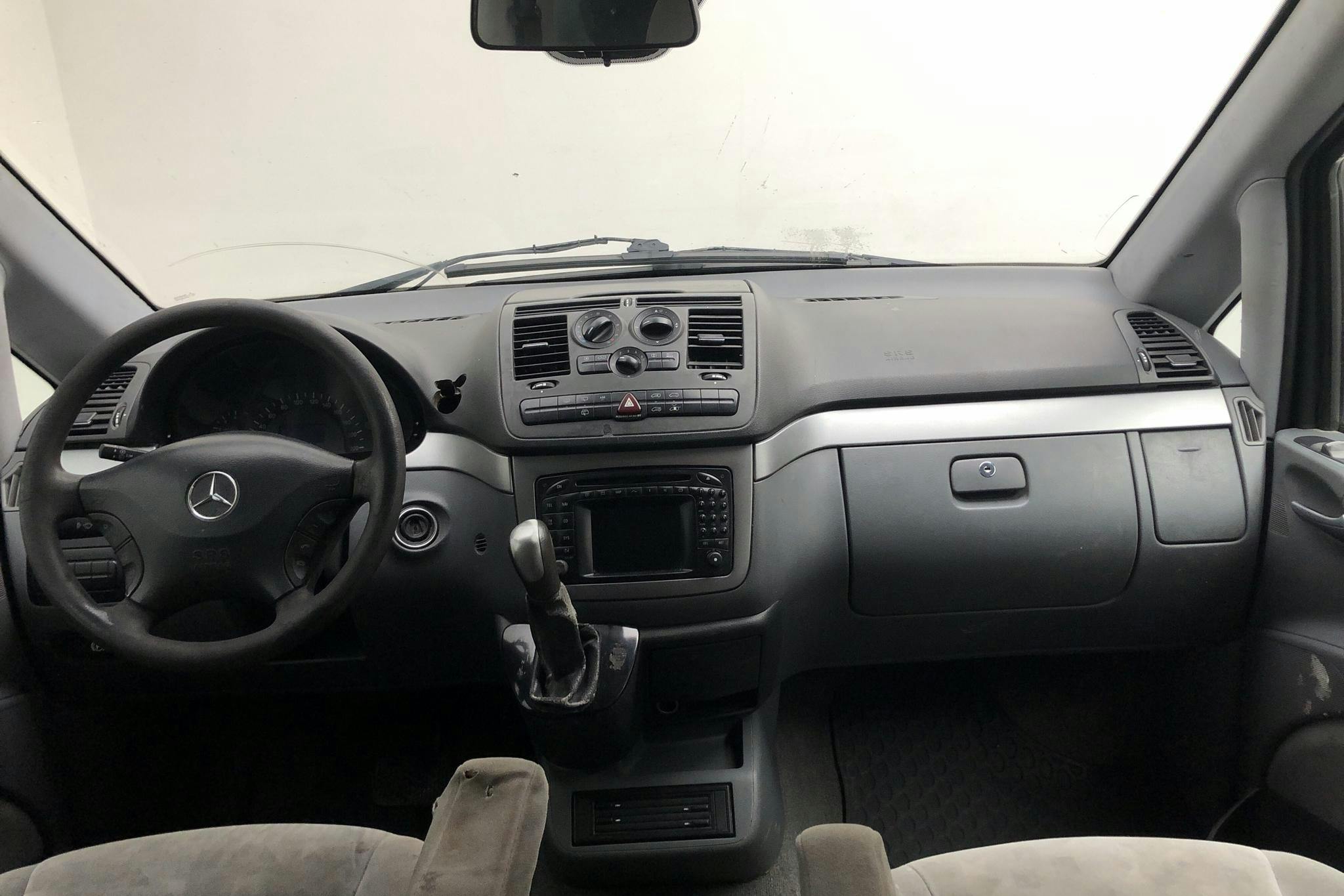 Mercedes Viano 2.2 CDI (150hk) - 29 464 mil - Automat - svart - 2005