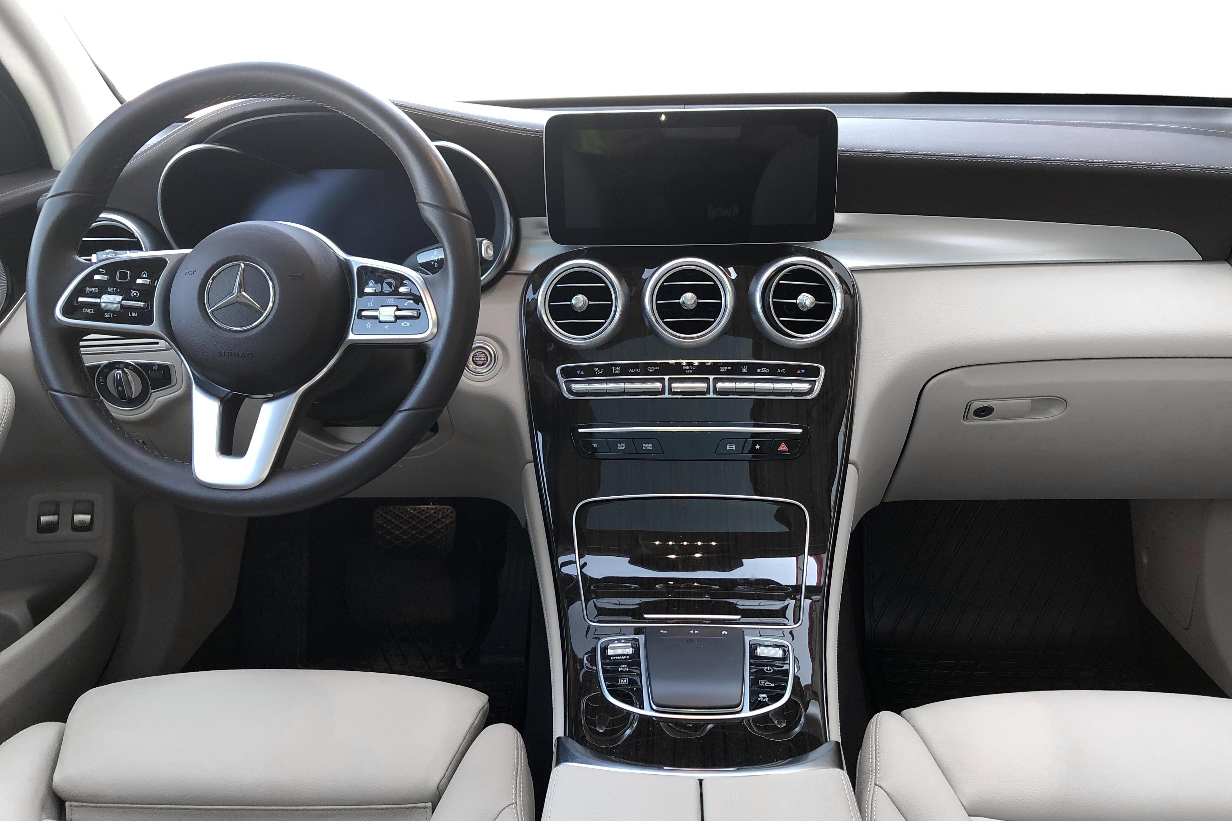 Mercedes GLC 300 e 4MATIC X253 (333hk) - 54 300 km - Automatic - silver - 2021